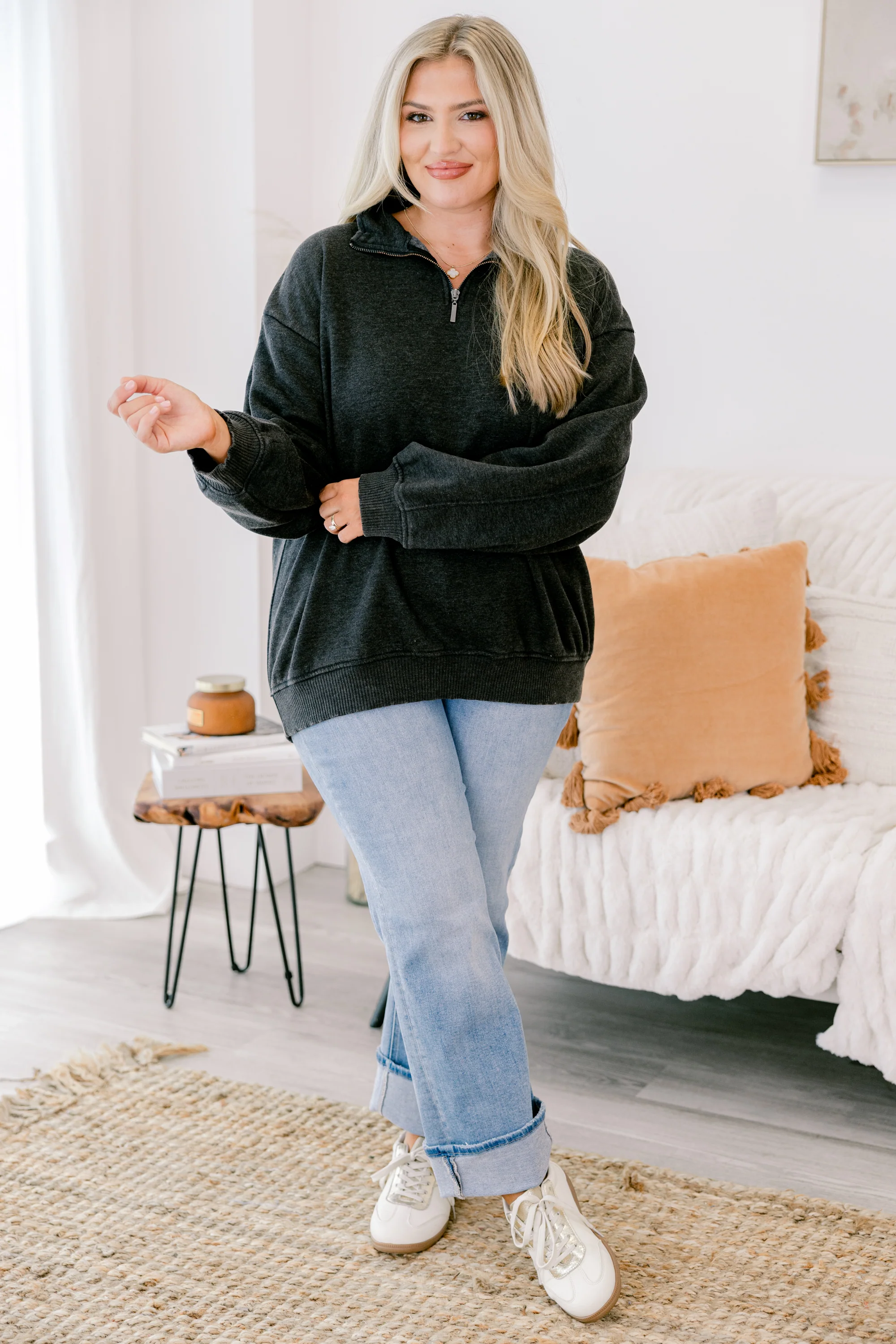 Time To Tell Pullover, Black - Giverhouse