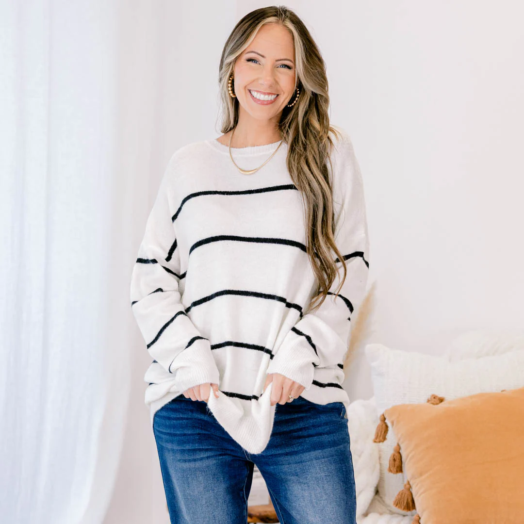 Slumber Party Sweater, Ivory-Black - Giverhouse
