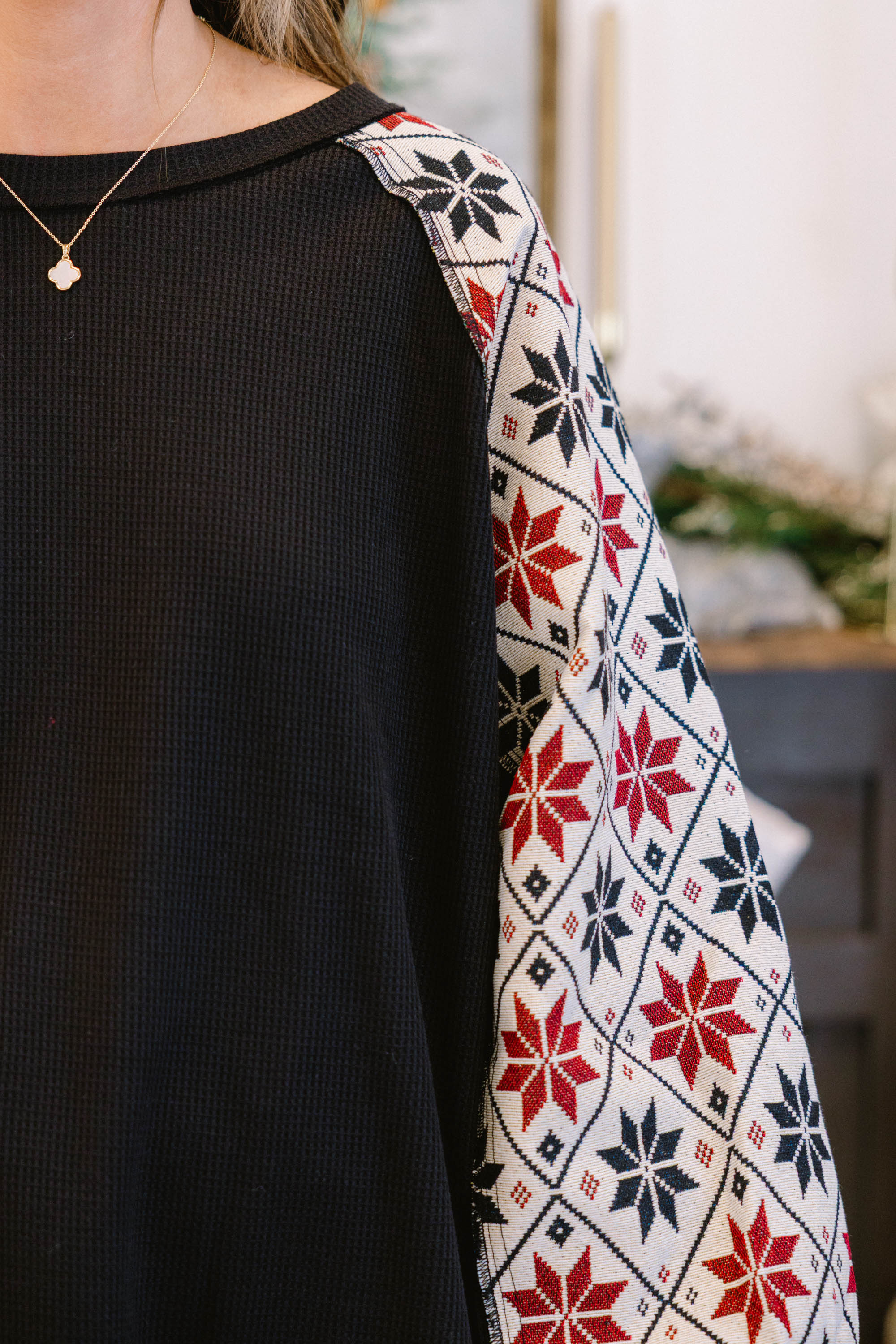 Meet At The Market Top, Black Snowflake - Giverhouse