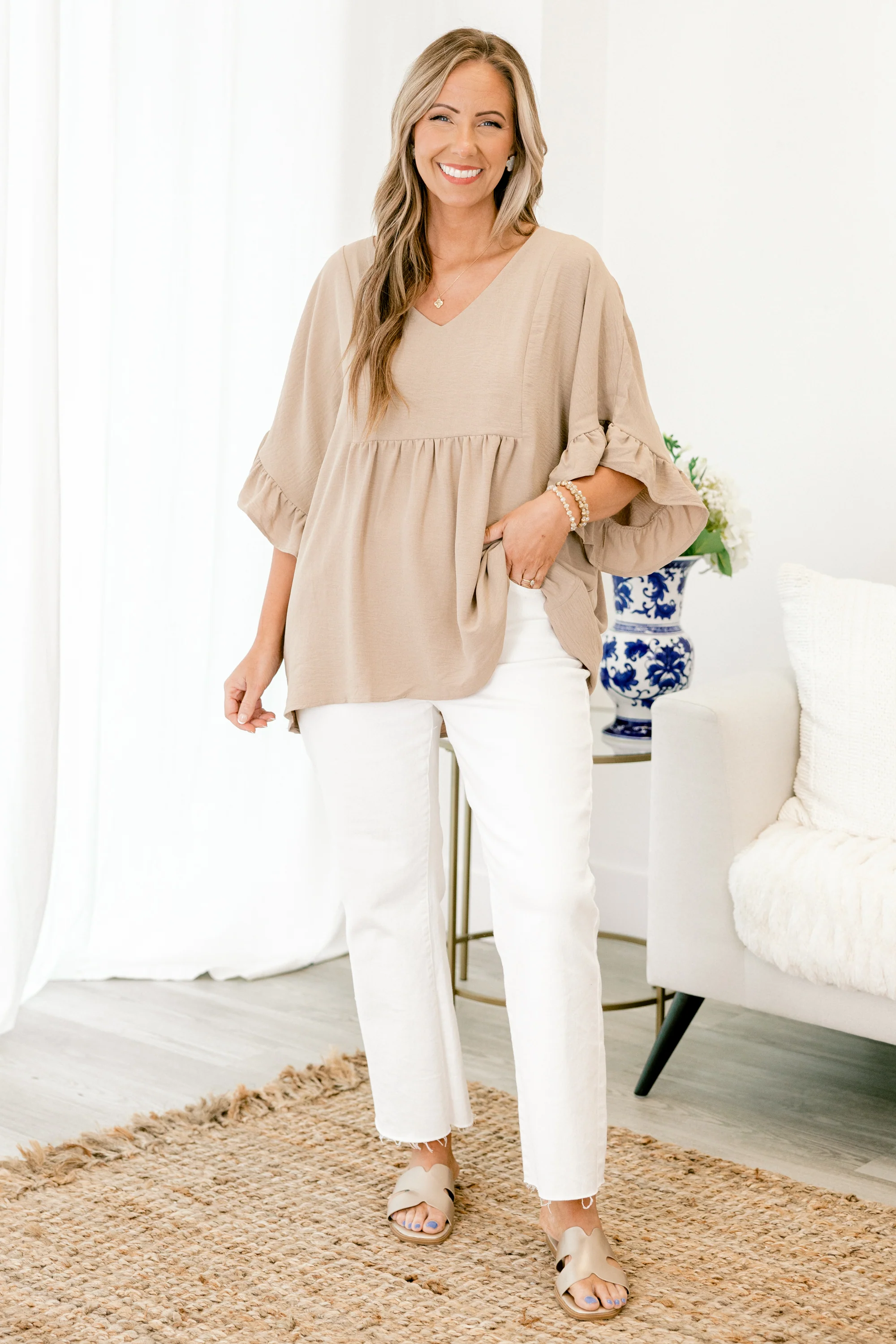 Holding Steady Top, Taupe - Giverhouse