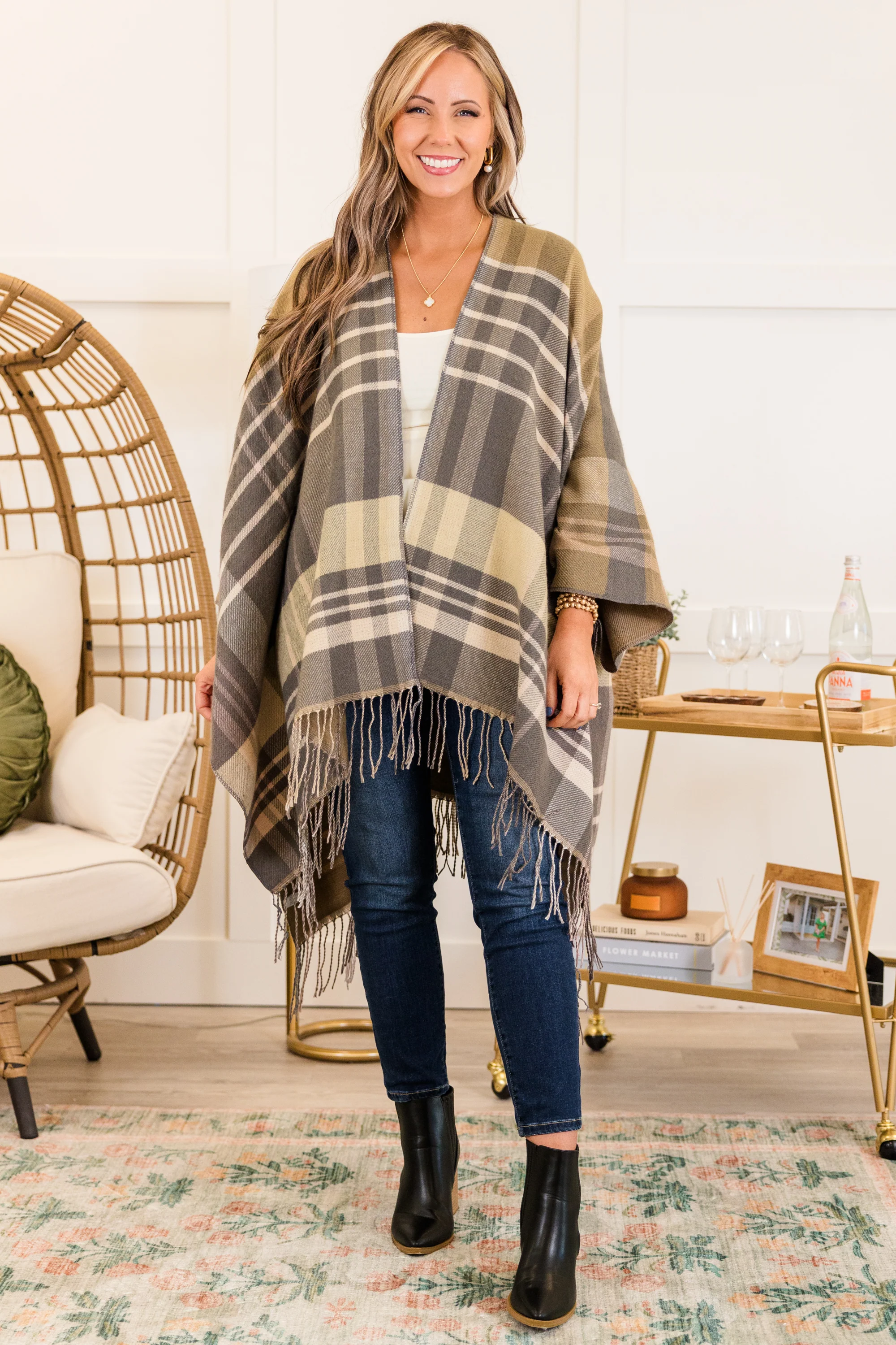 Woolen Whisper Poncho, Gray - Giverhouse