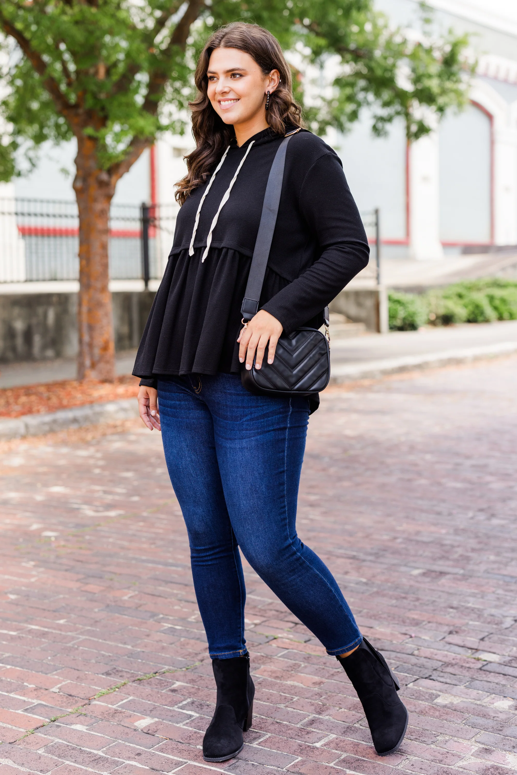 Cozy Geo Hoodie, Black - Giverhouse