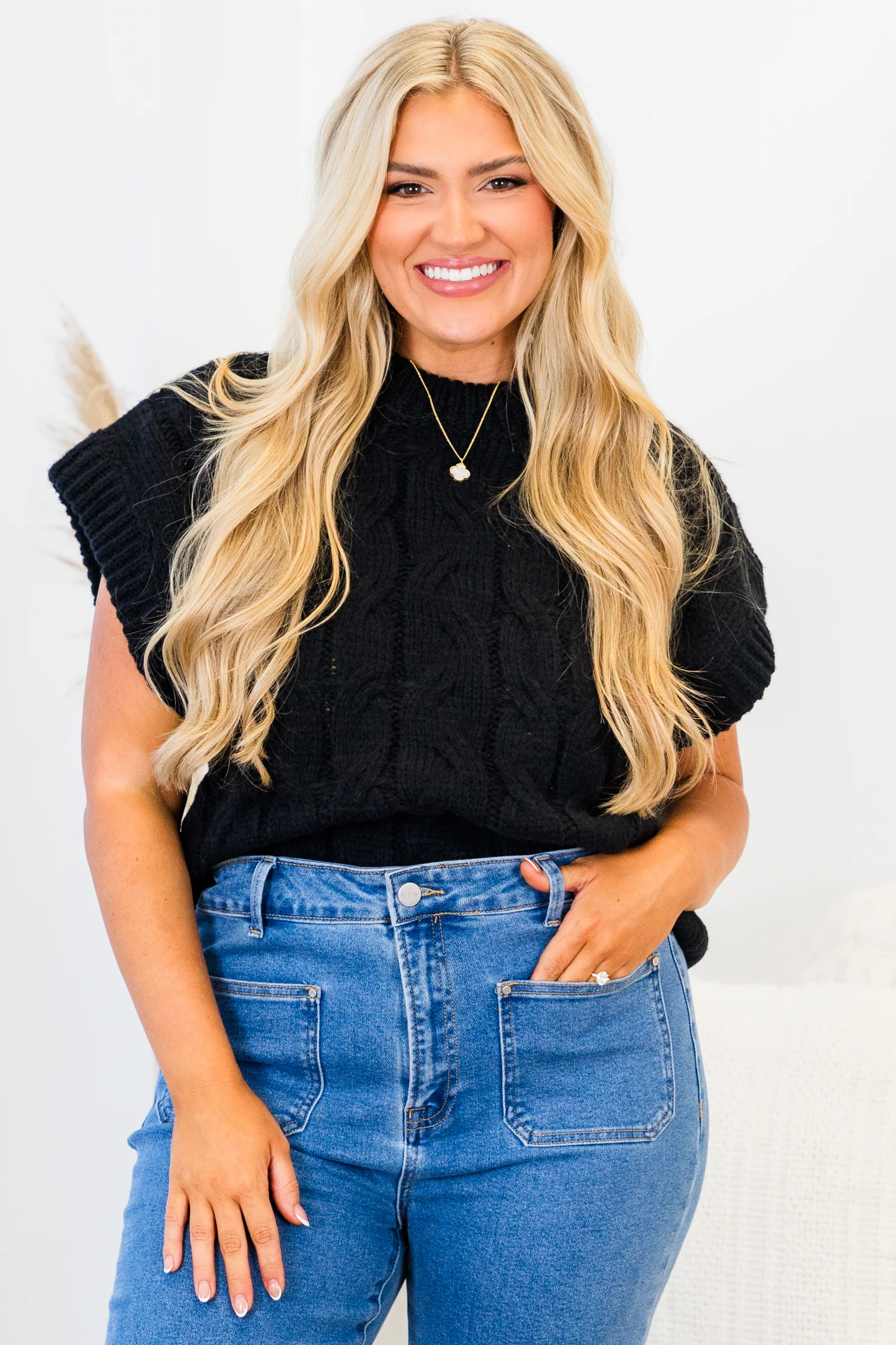 Cooling Down Sweater, Black - Giverhouse