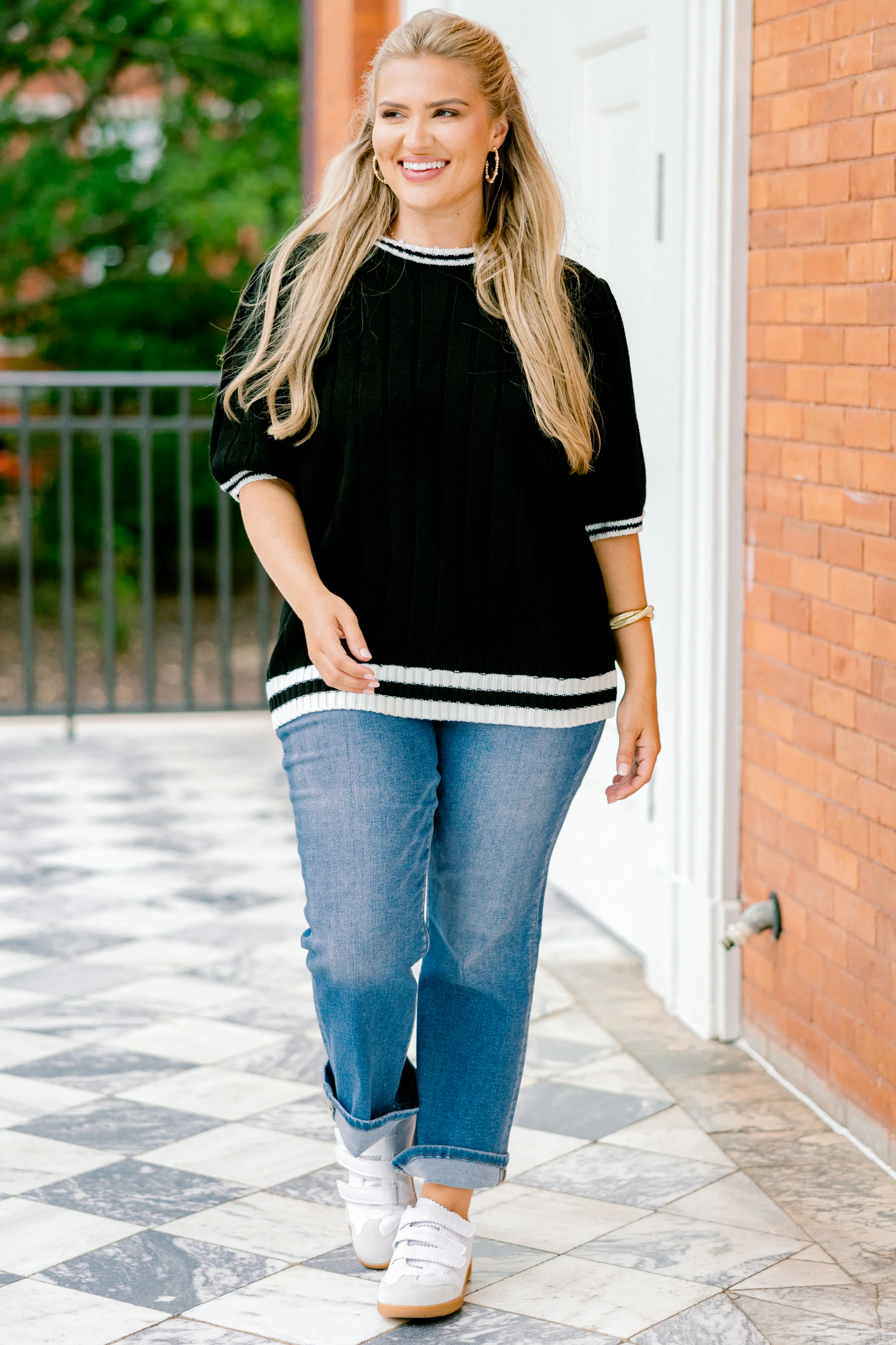 Doesn't Add Up Top, Black - Giverhouse