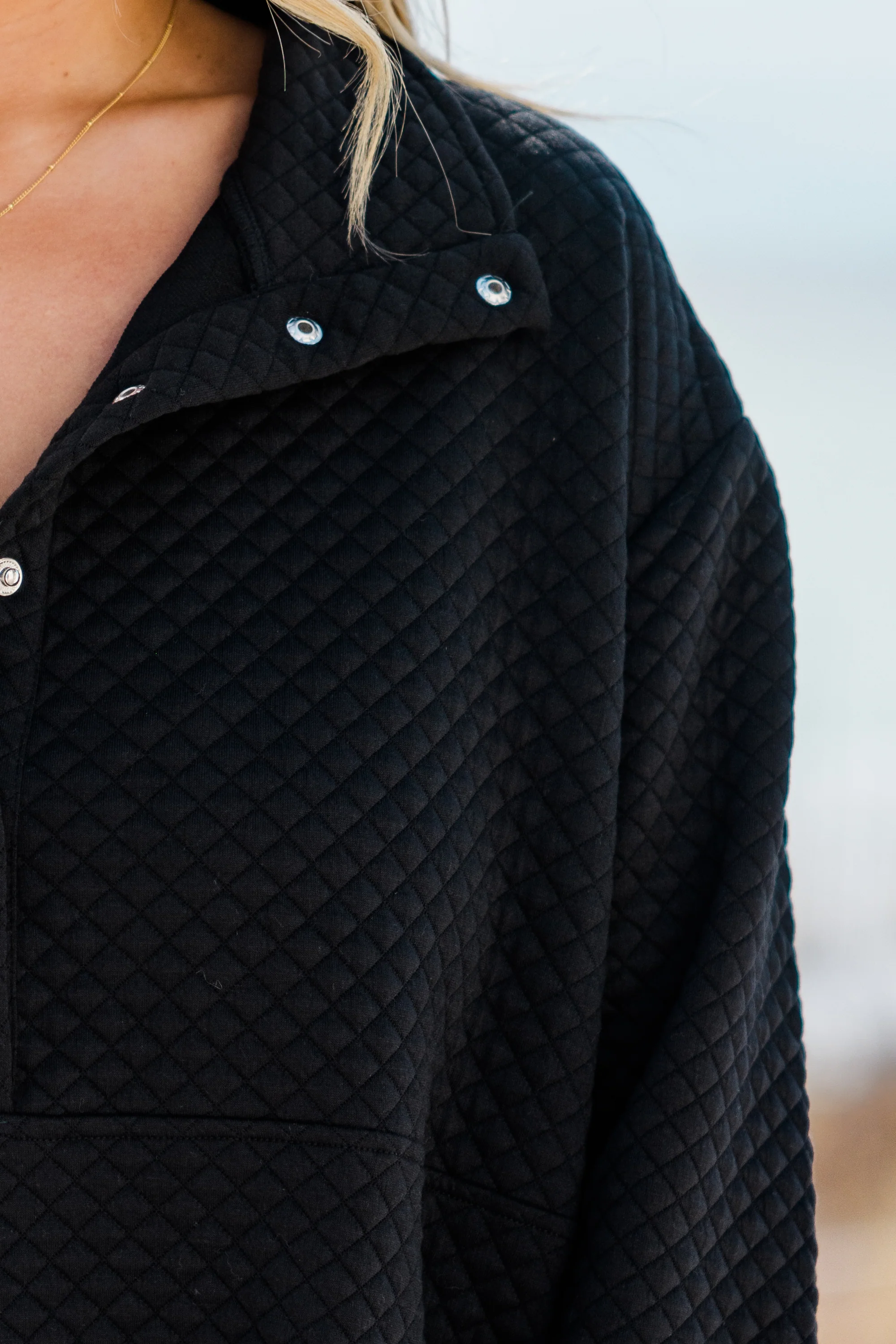 Snuggle Me Up Pullover, Black - Giverhouse