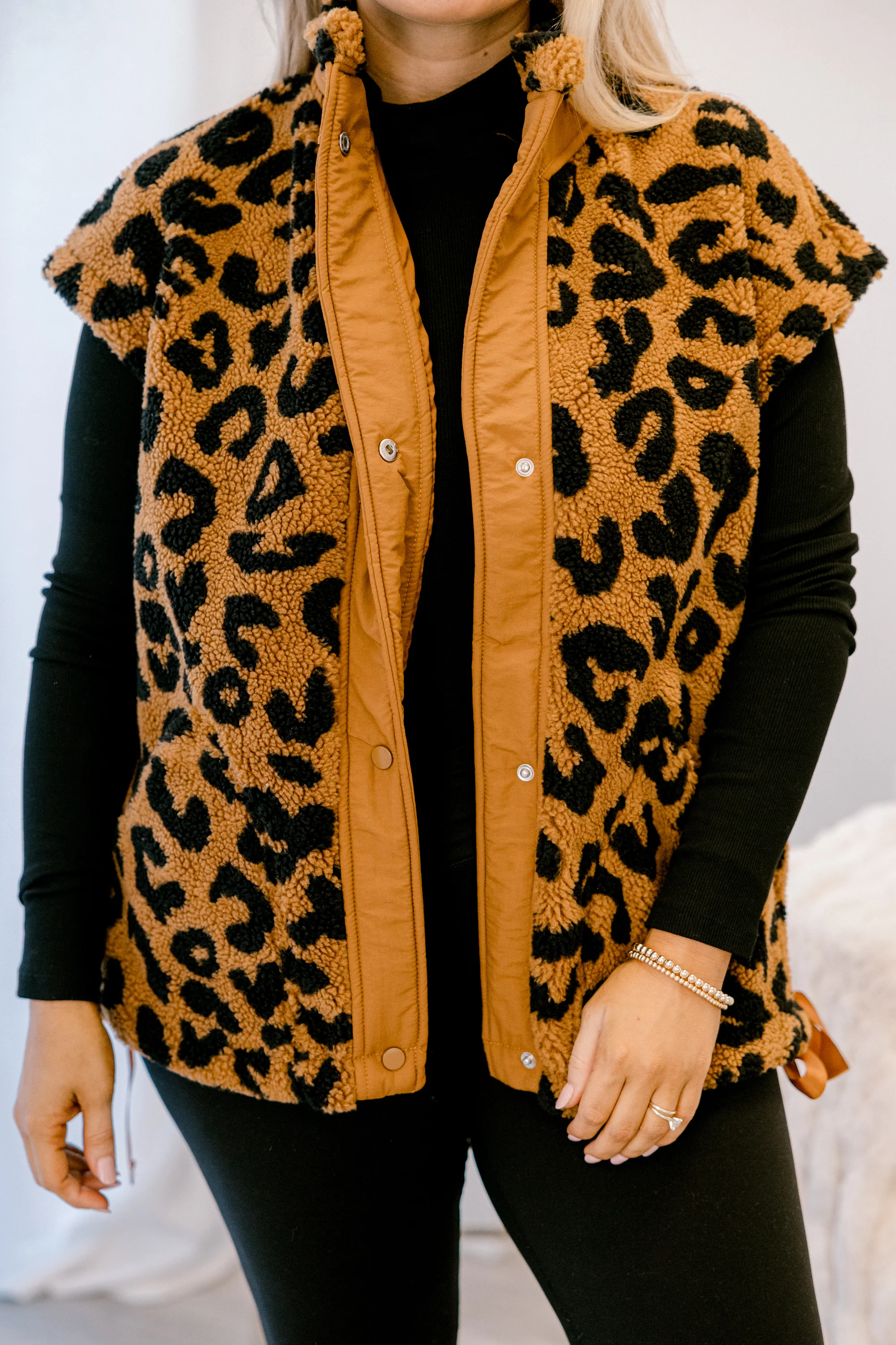 On Schedule Vest, Leopard - Giverhouse