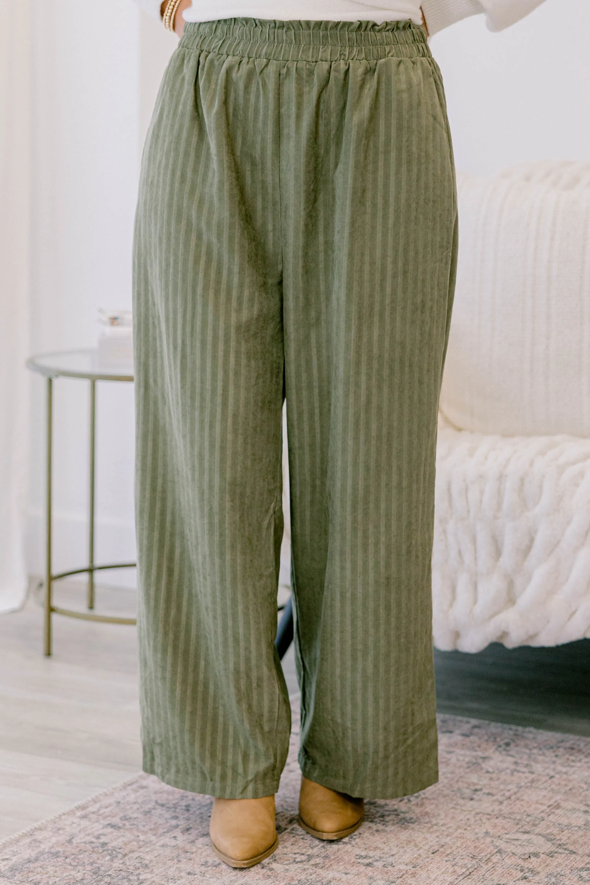 All About Confidence Pants, Olive - Giverhouse