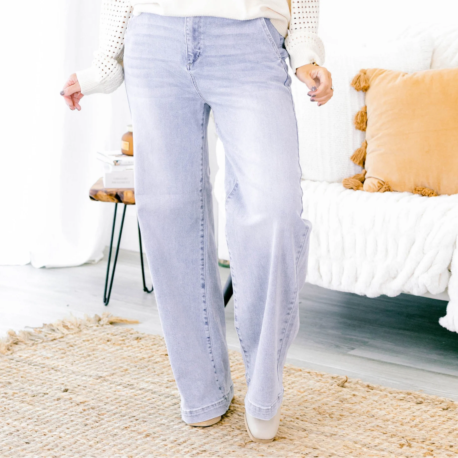 Ain't Worth It Jeans, Light - Giverhouse