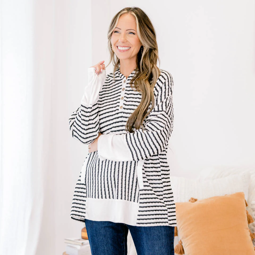 Coastal Breeze Hoodie, Cream-Black - Giverhouse