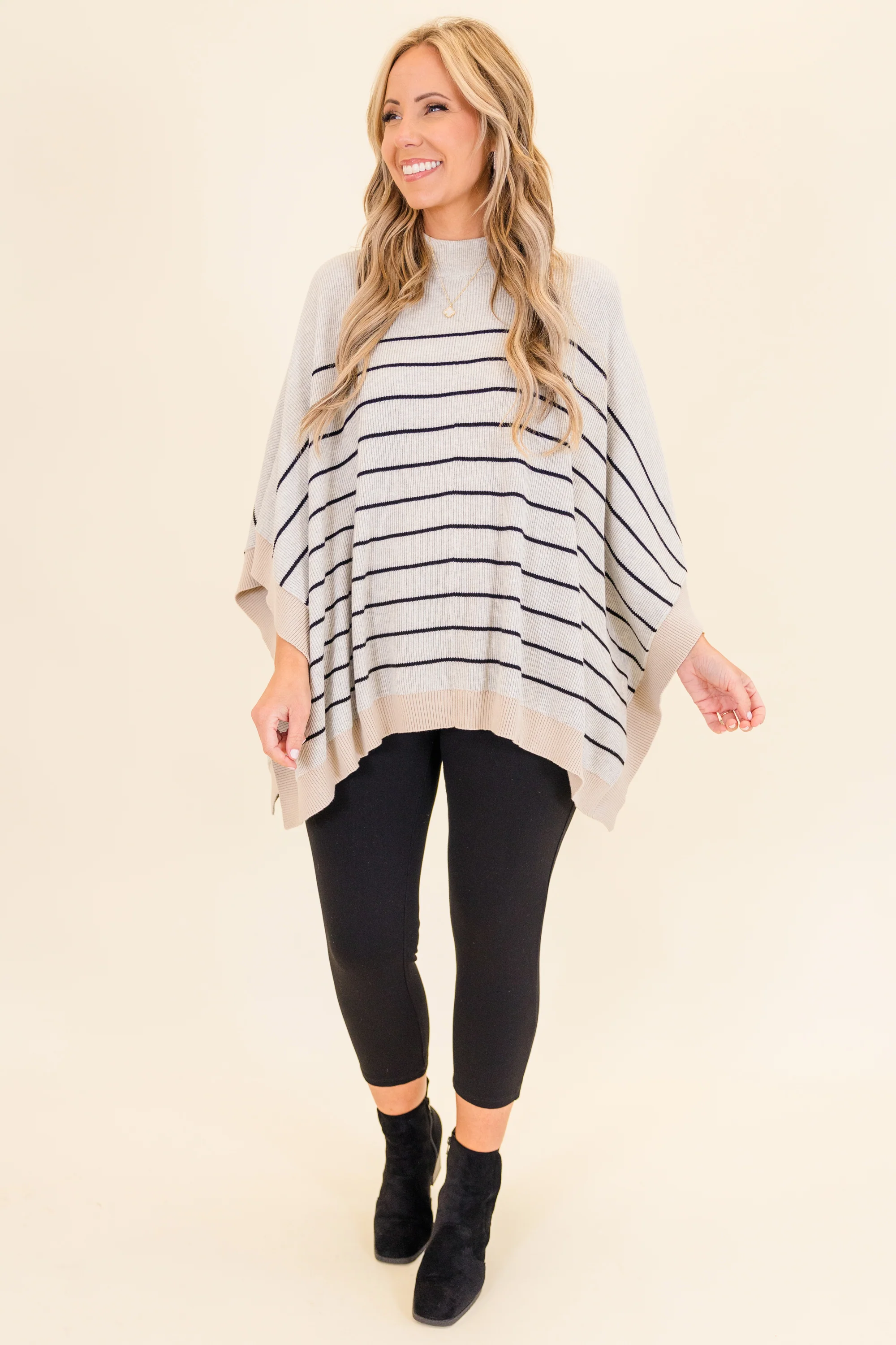 Warm Hugs Poncho, Taupe - Giverhouse