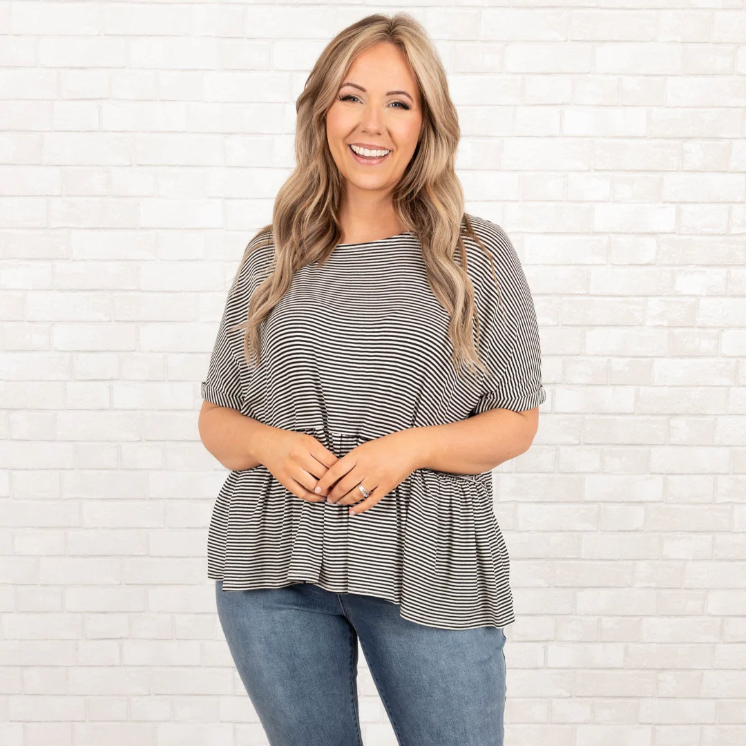 Wear And Tear Top, Black-White - Giverhouse