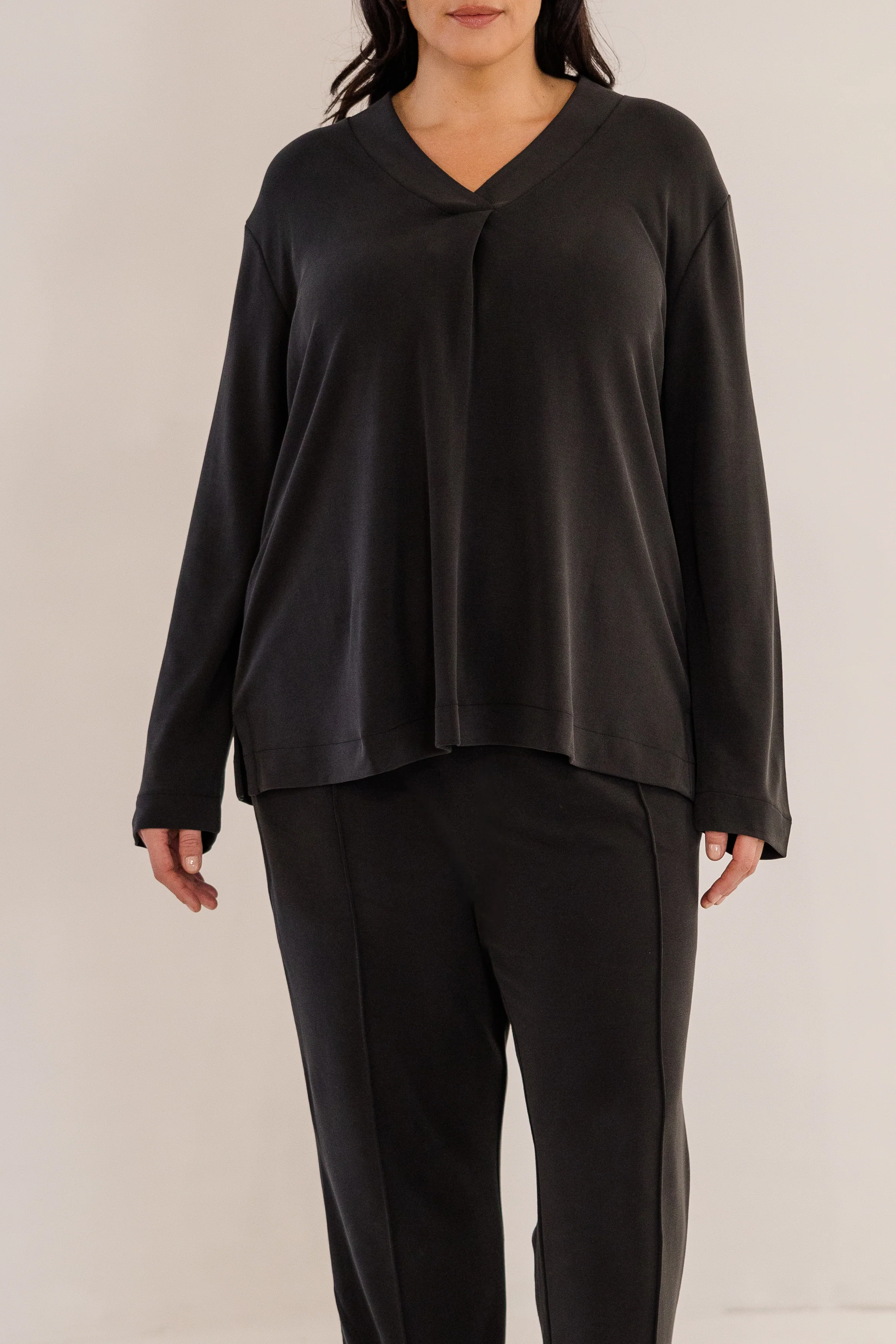Bowery Wide V-Neck Tunic, Black - Giverhouse