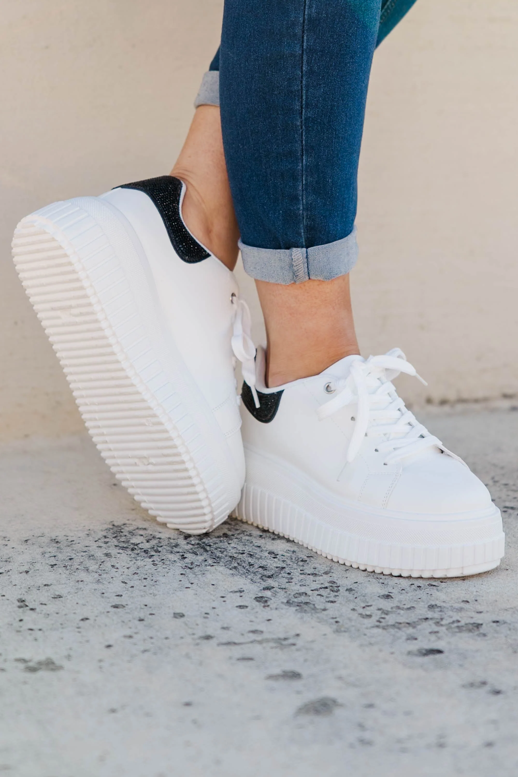 Step and Sparkle Shoes, White-Black - Giverhouse