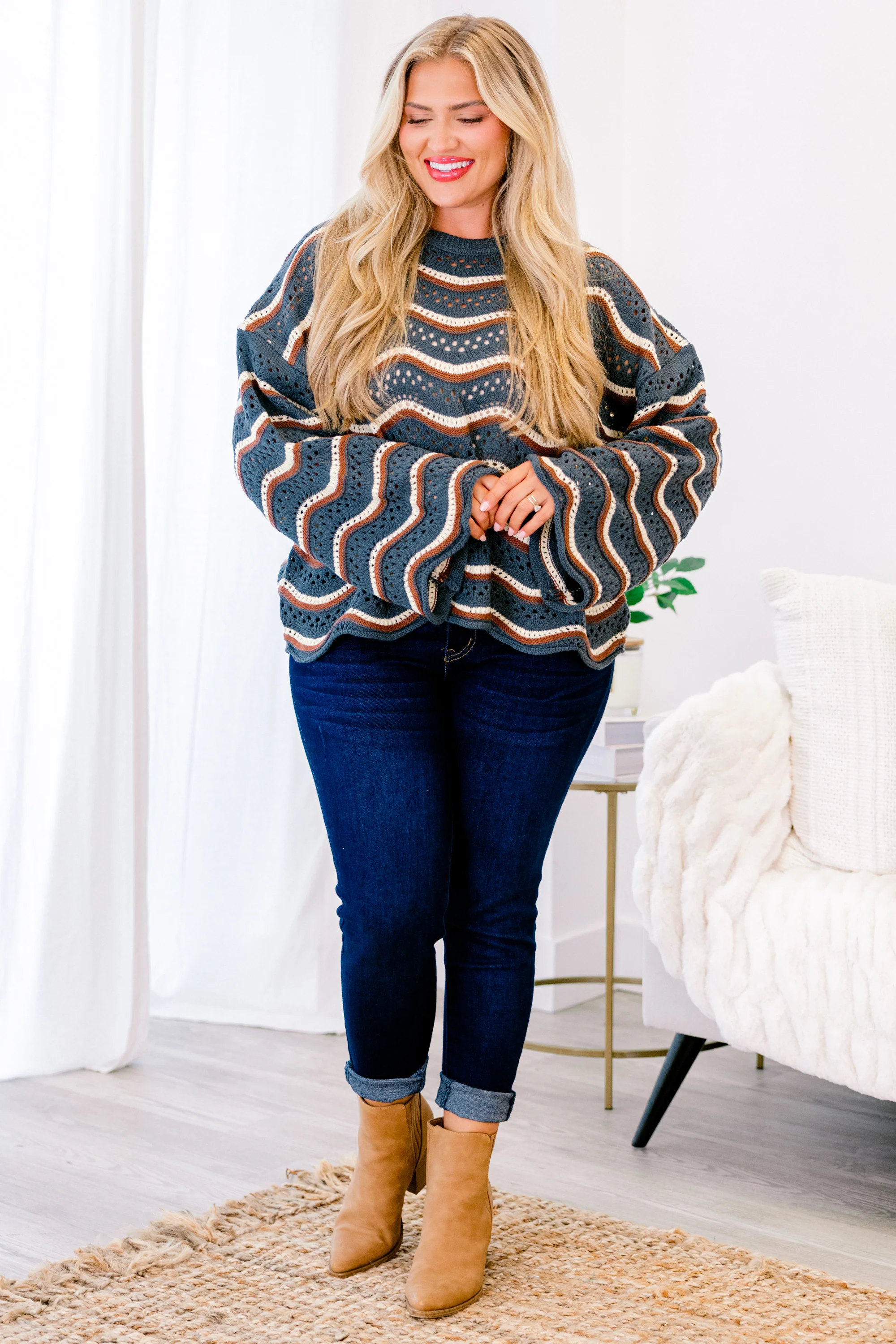 Wavy Comfort Sweater, Navy - Giverhouse