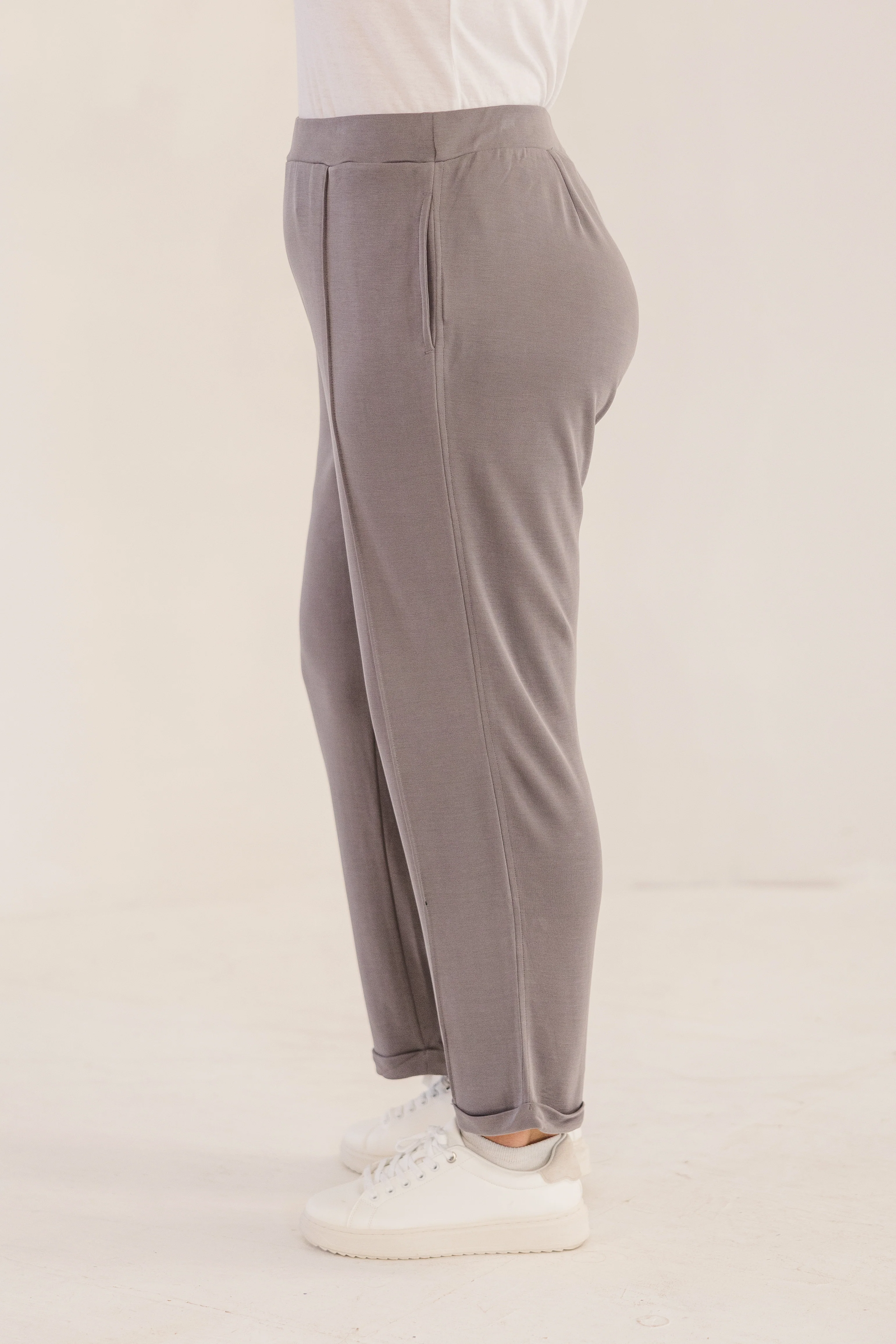Chloe Pintuck Taper Pant, Castle Rock - Giverhouse