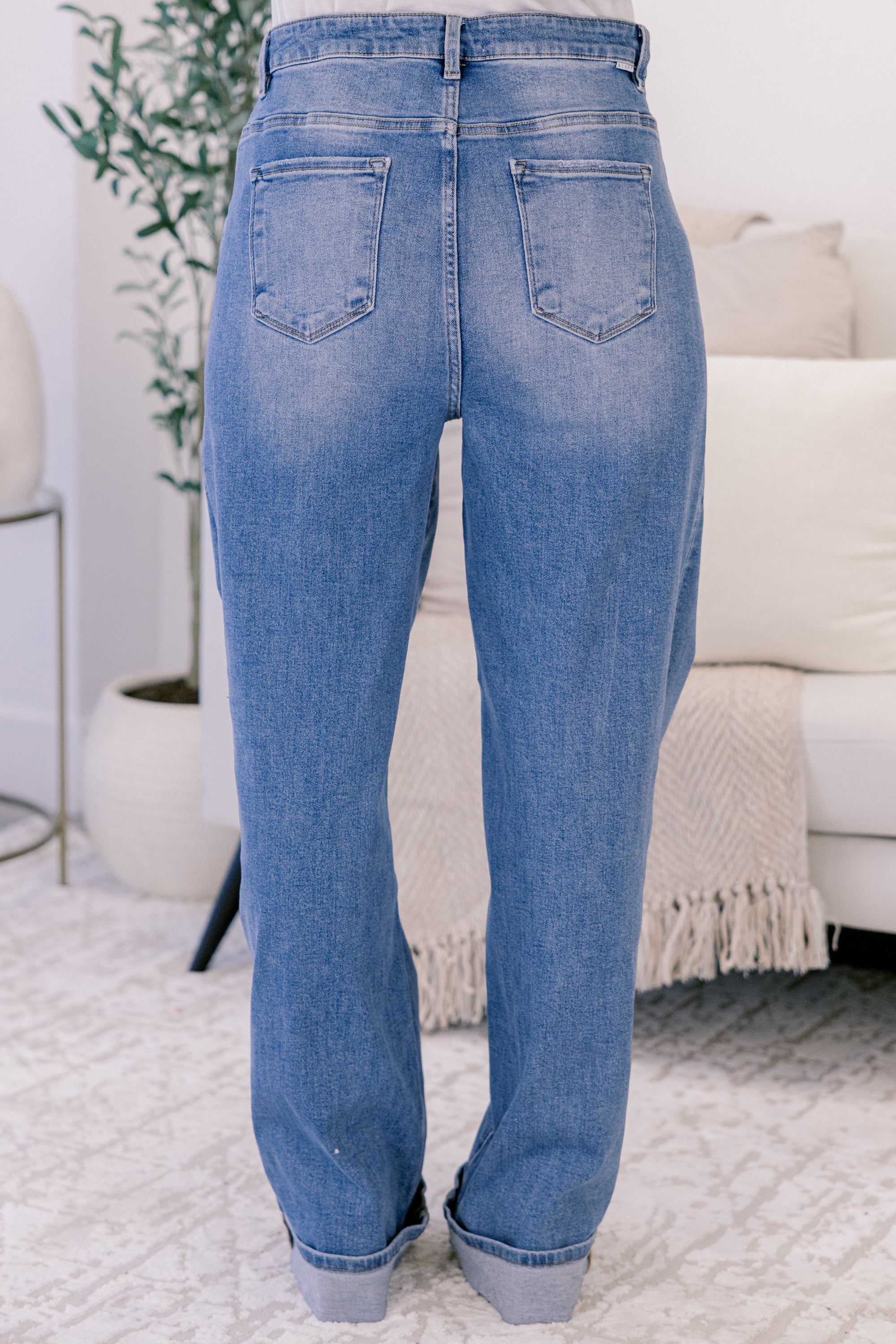 Owning The Moment Jeans, Medium Wash - Giverhouse