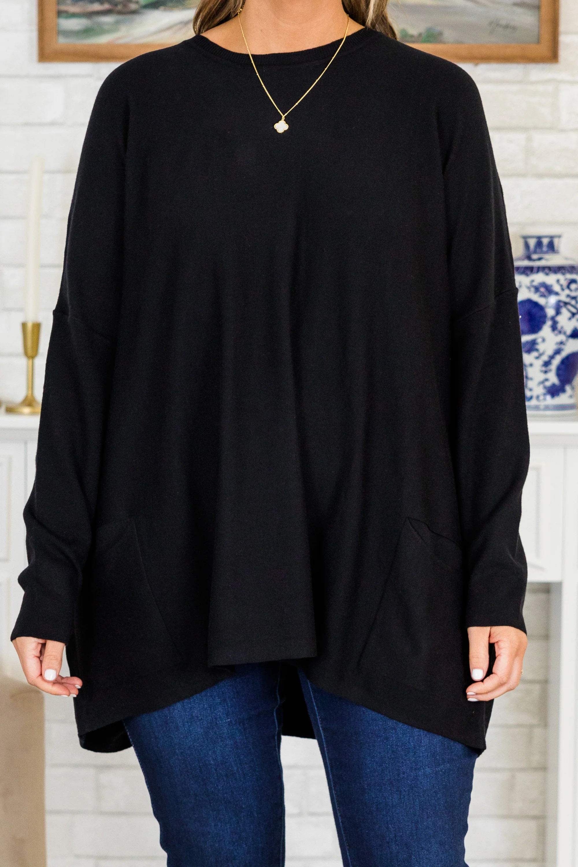 Snow Whispers Tunic, Black - Giverhouse