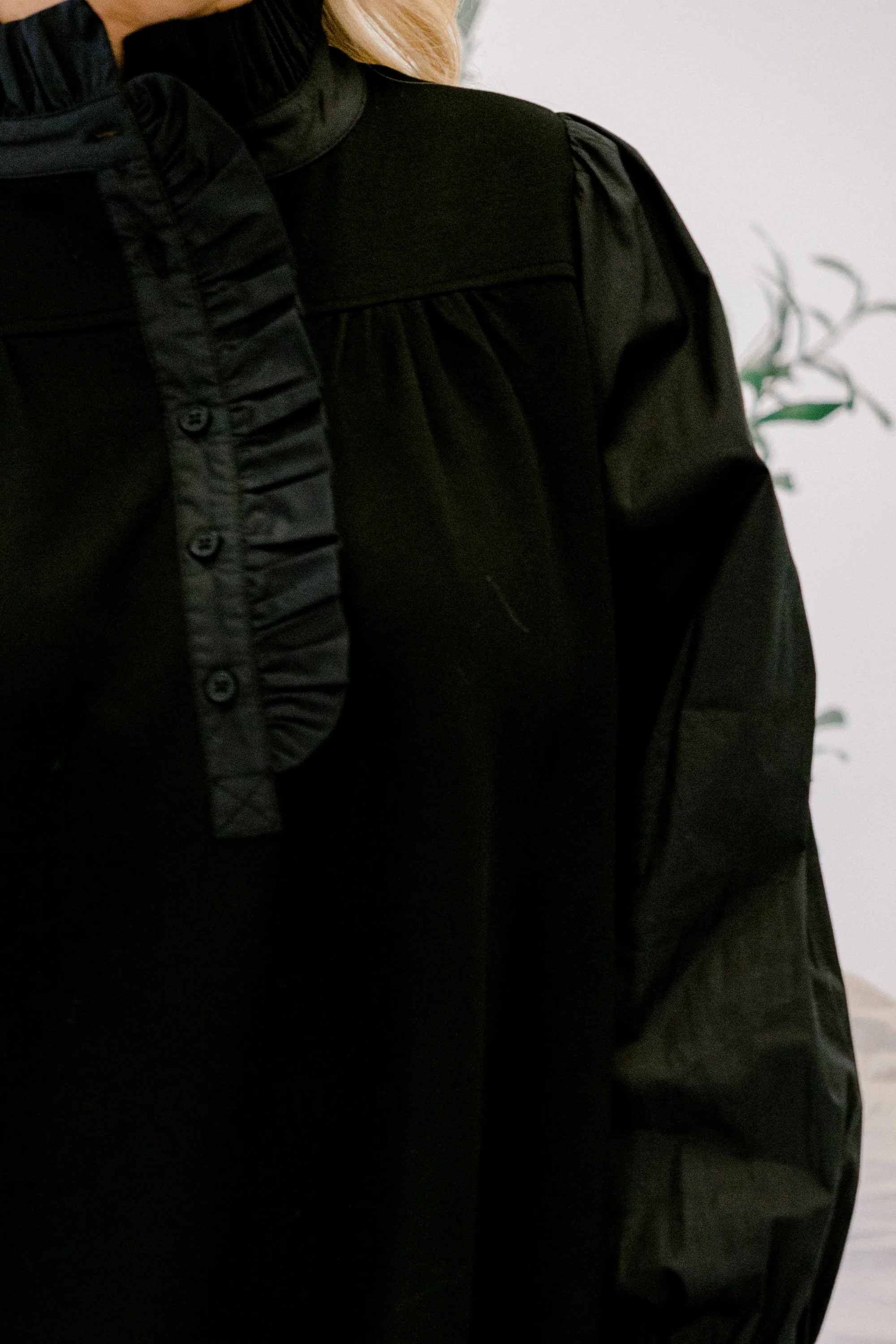 Out Of Reach Dress, Black - Giverhouse