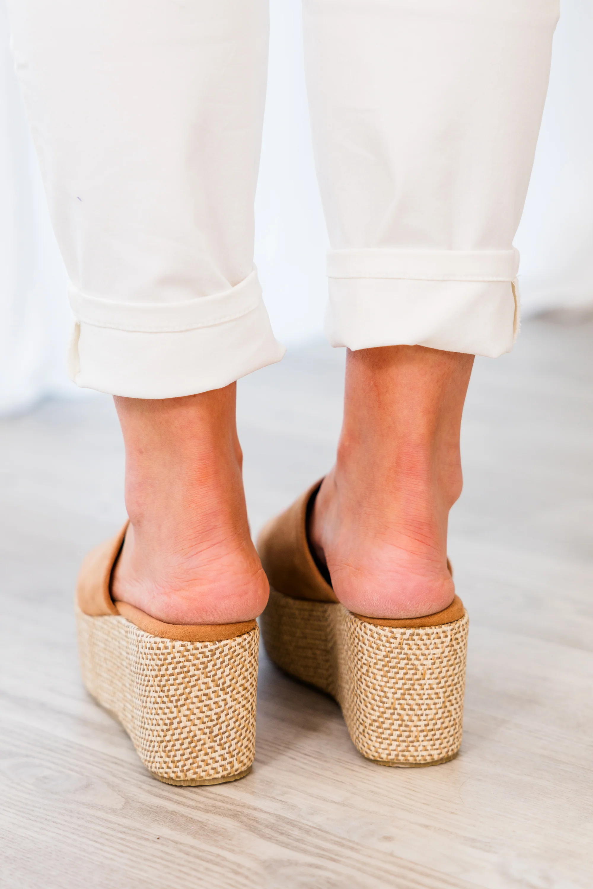 Royal Match Wedges, Camel - Giverhouse