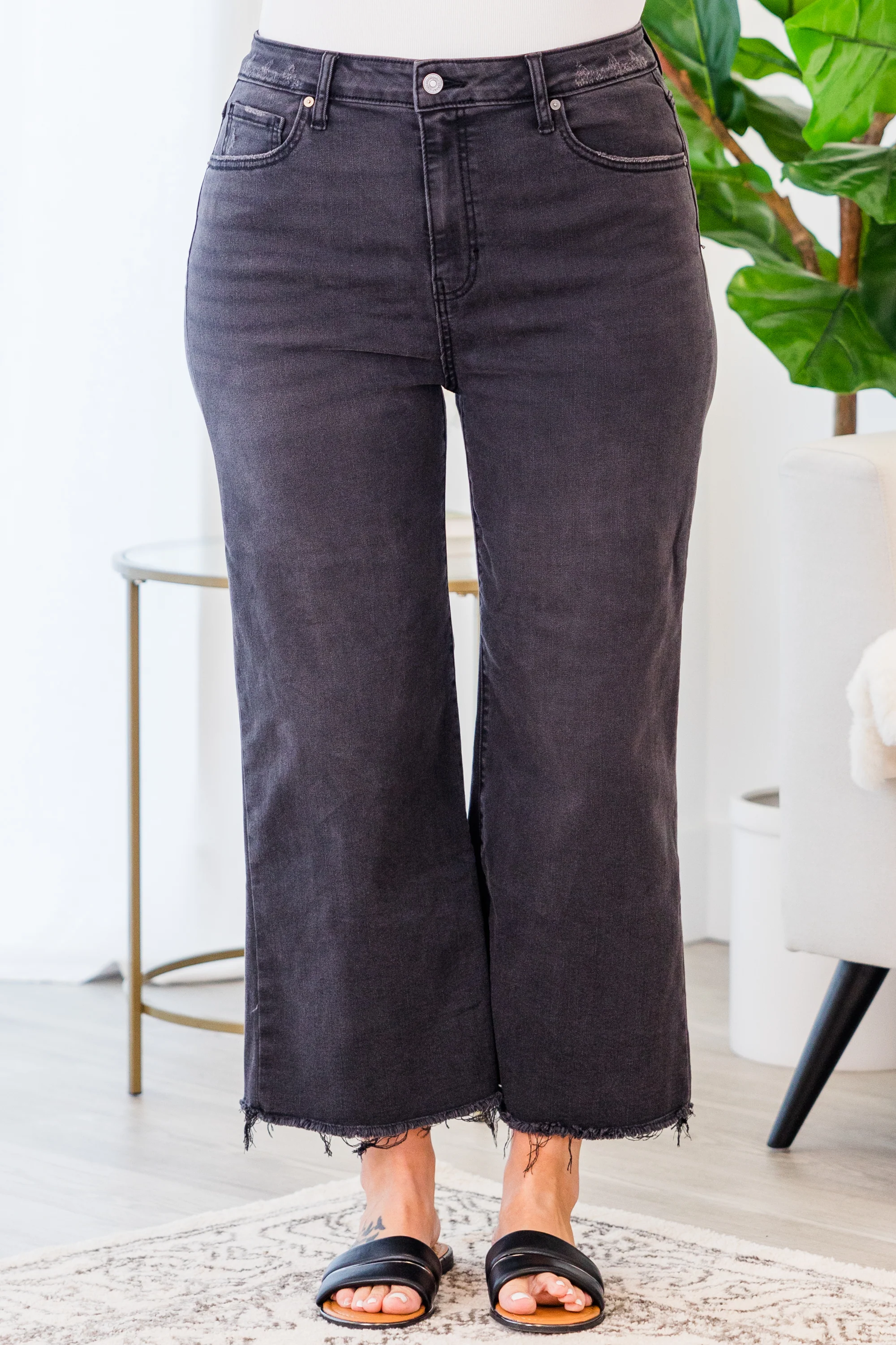 Boy Is Mine Jeans, Washed Black - Giverhouse