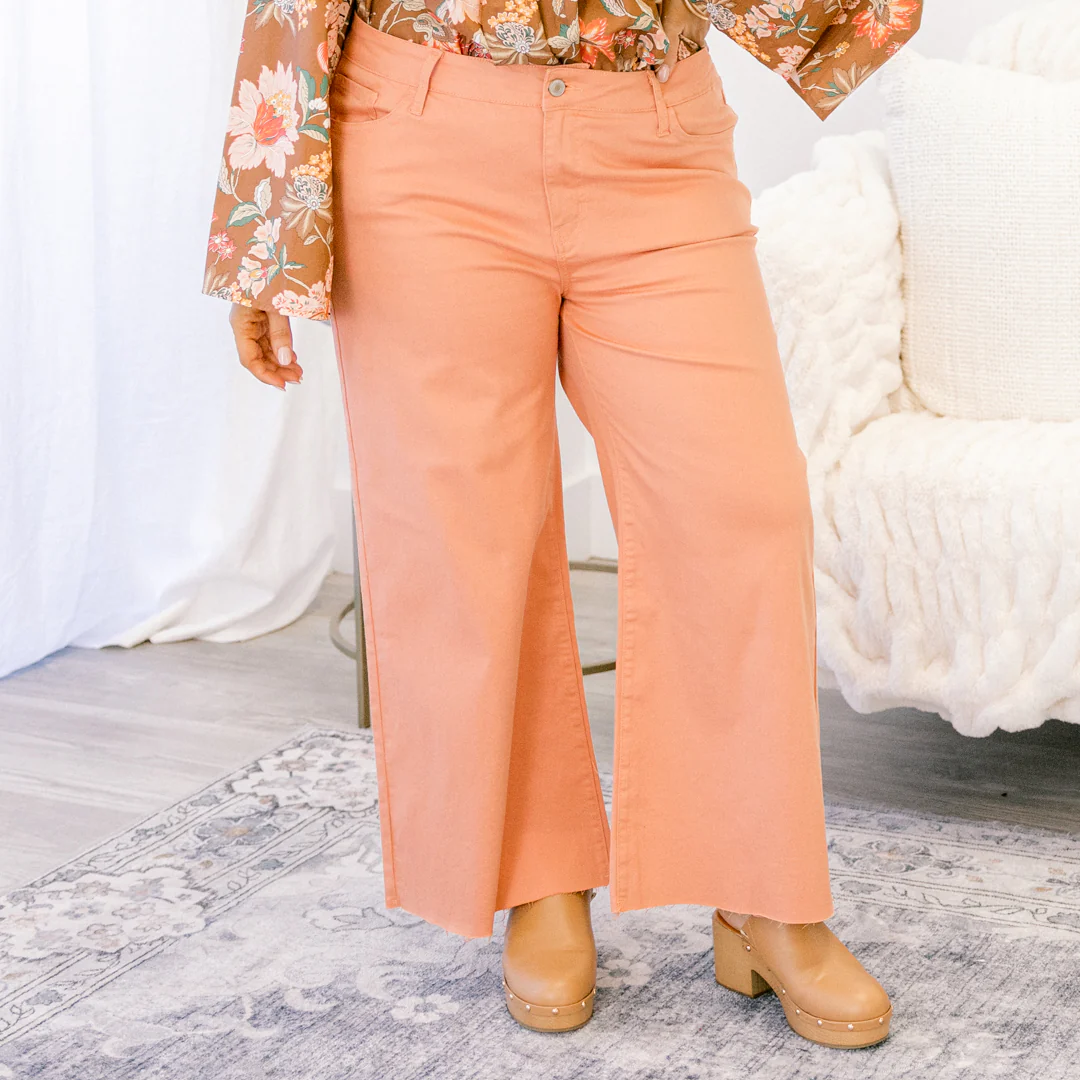 Forever Daydreaming Jeans, Rose Pink - Giverhouse