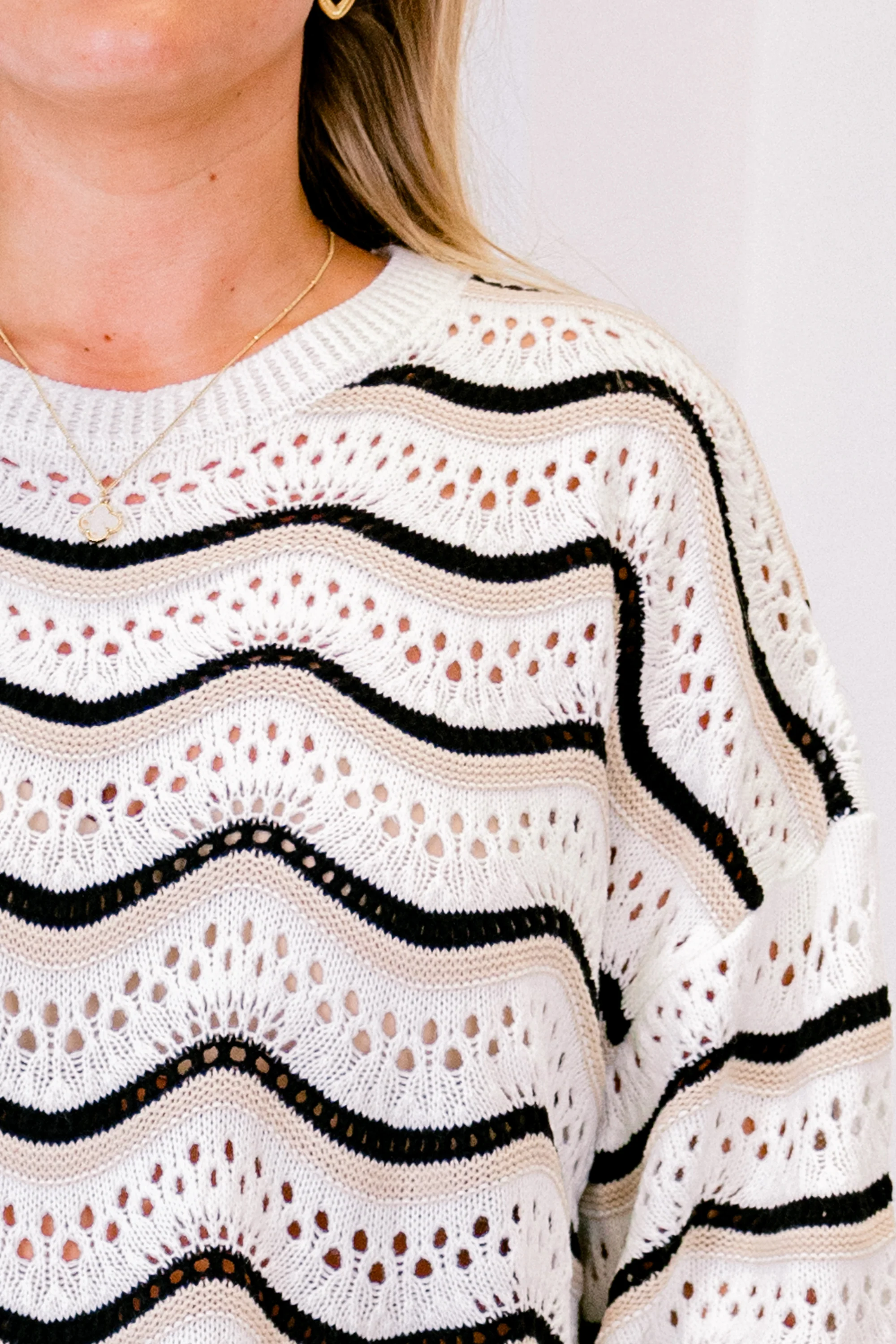 Wavy Comfort Sweater, Cream-Black - Giverhouse