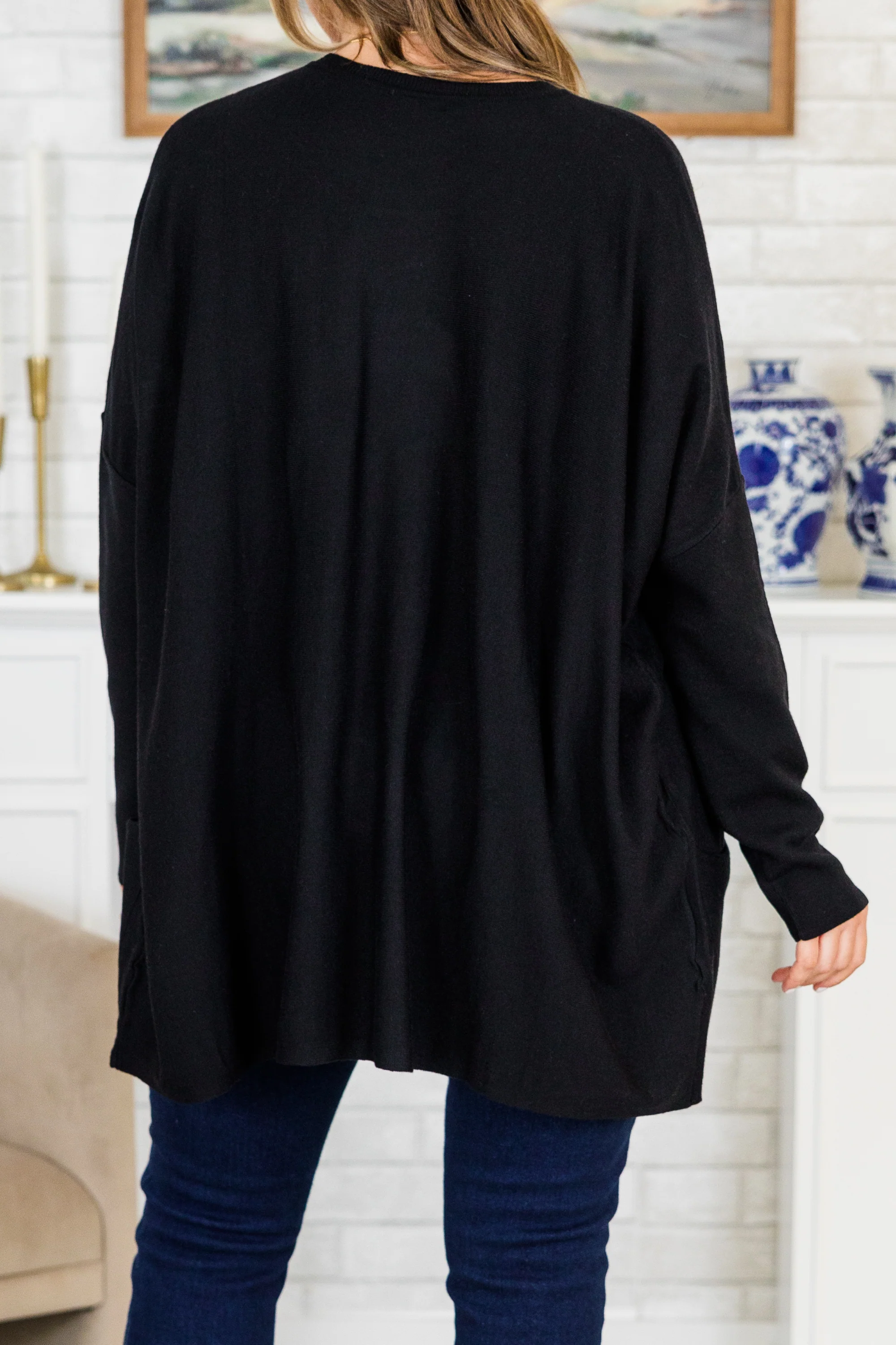 Snow Whispers Tunic, Black - Giverhouse