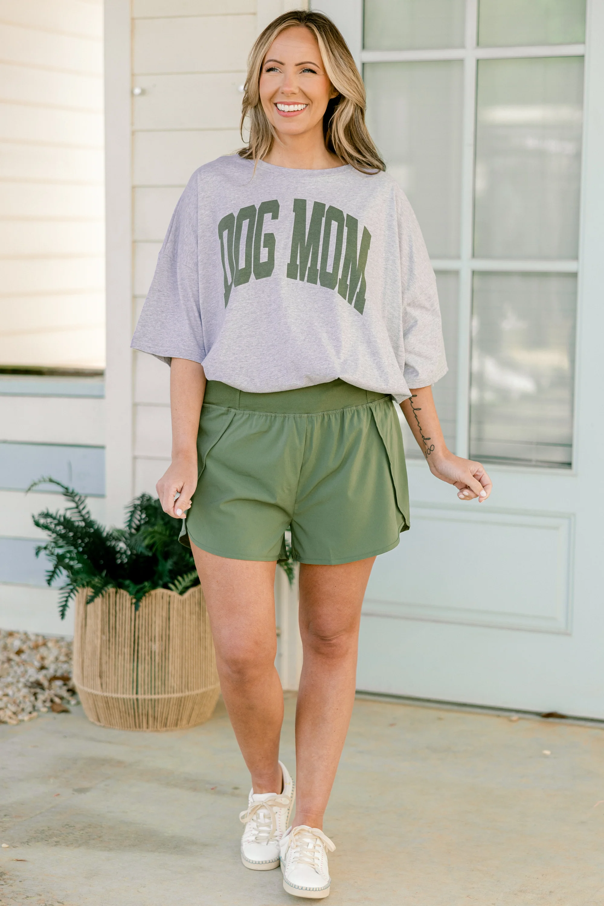 Sporty Chic Short, Light Olive - Giverhouse