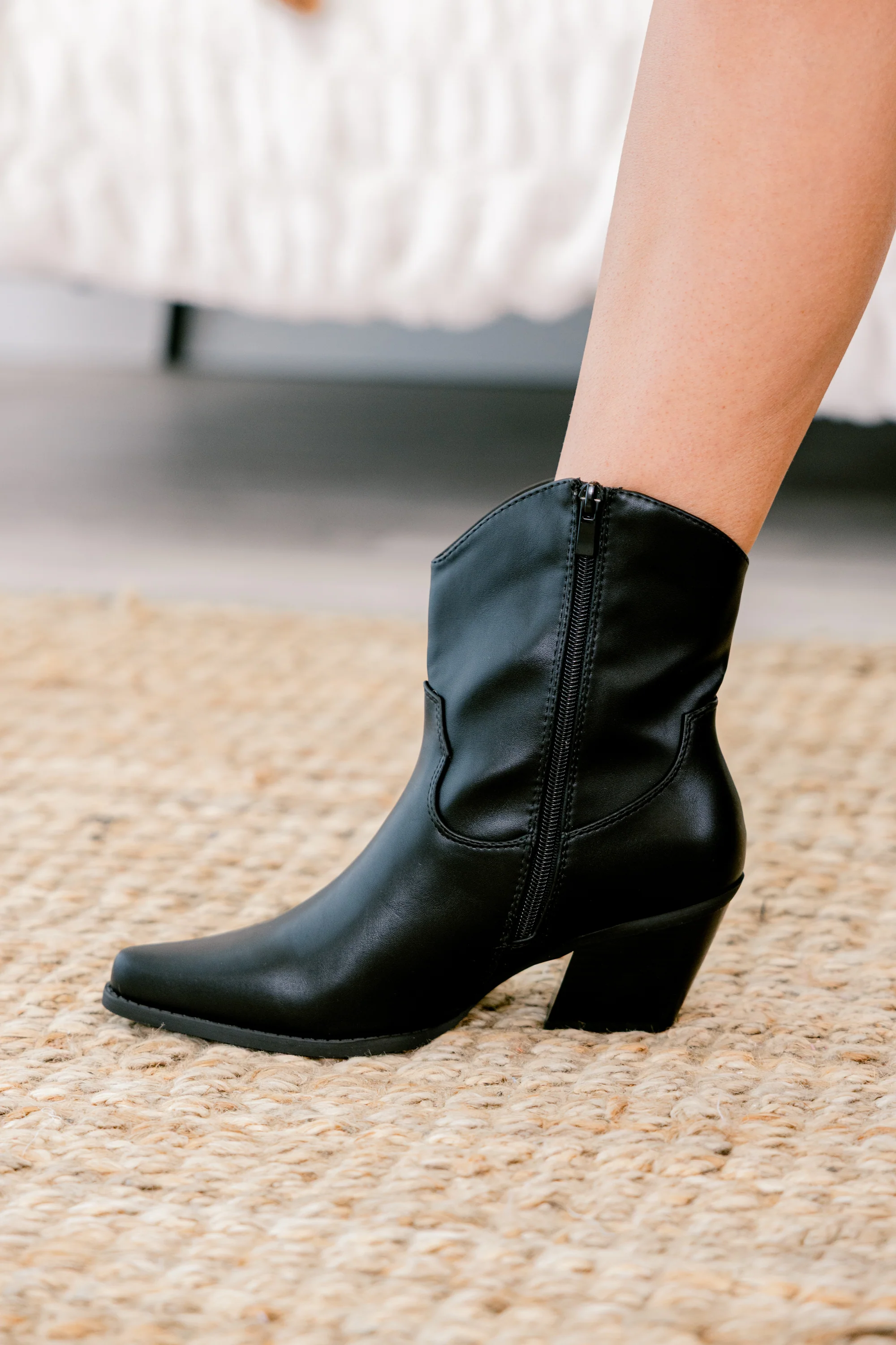 One Step Back Booties, Black - Giverhouse