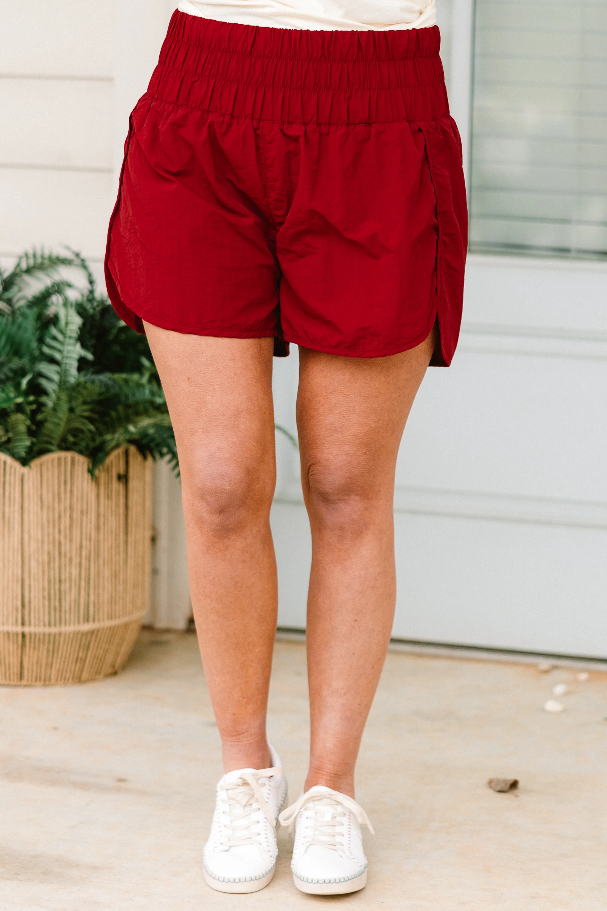 Run The World Shorts, Copper Red - Giverhouse