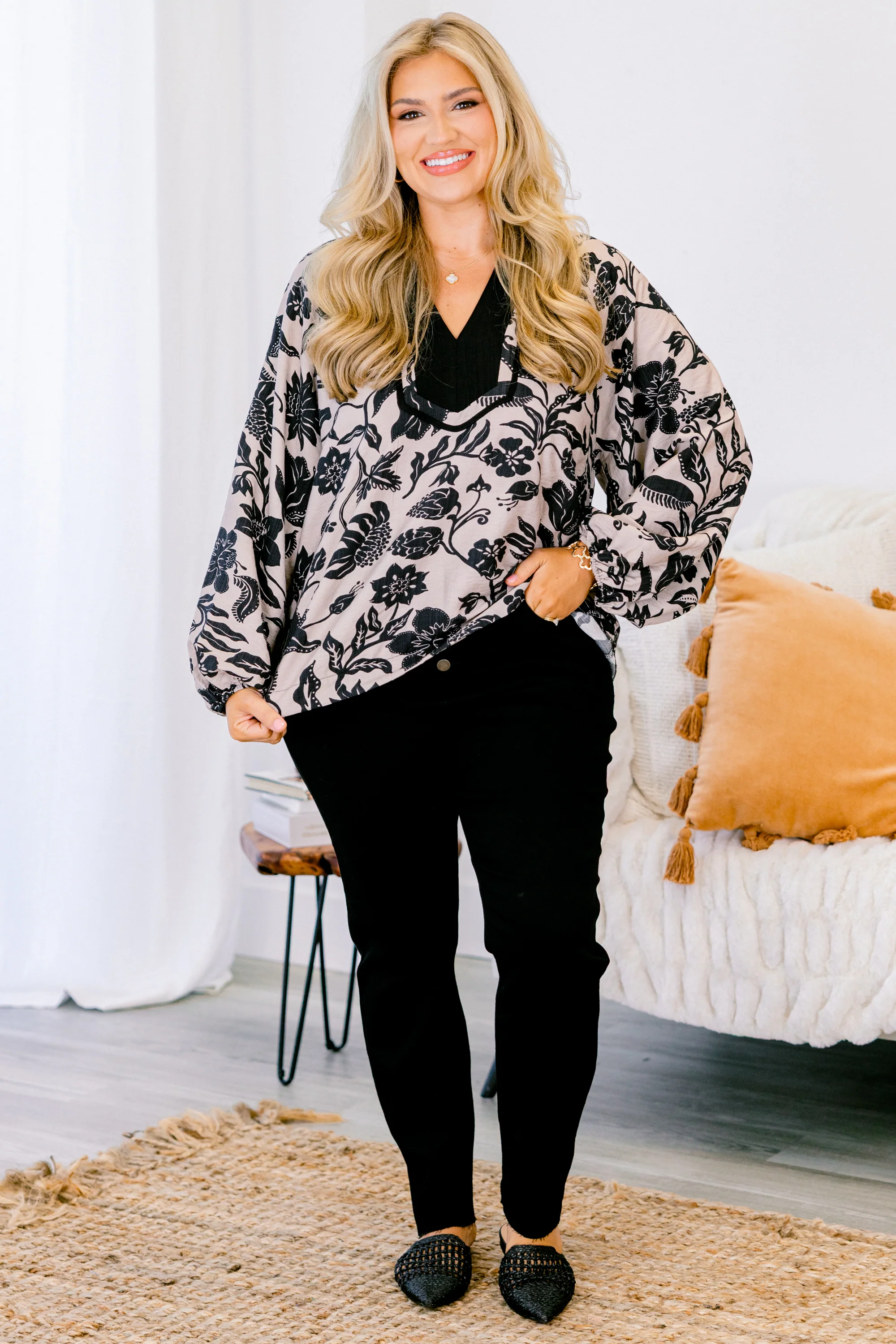 Romance Ready Jeans, Black - Giverhouse