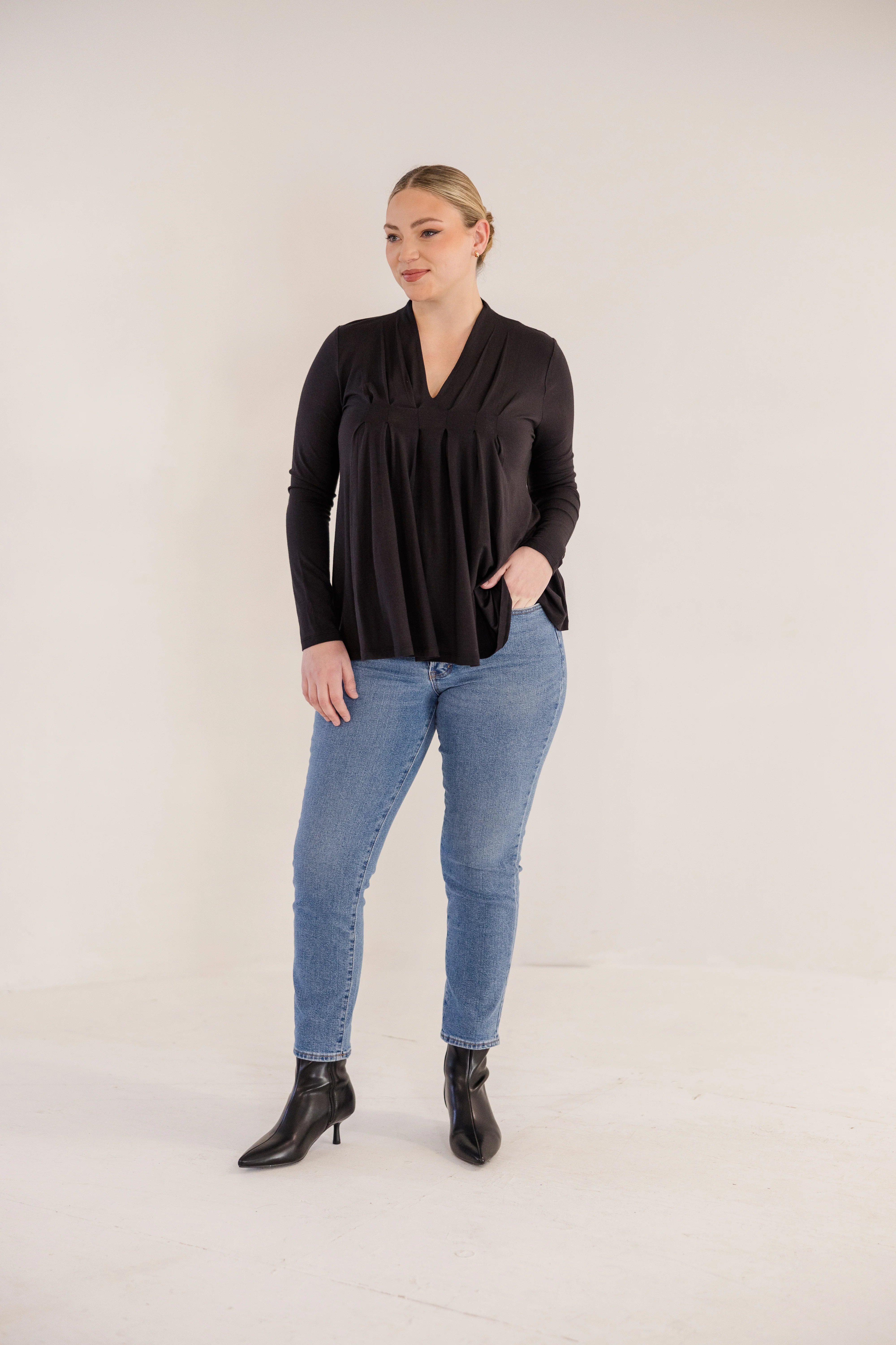 Mercer Front Pleat Top, Black - Giverhouse