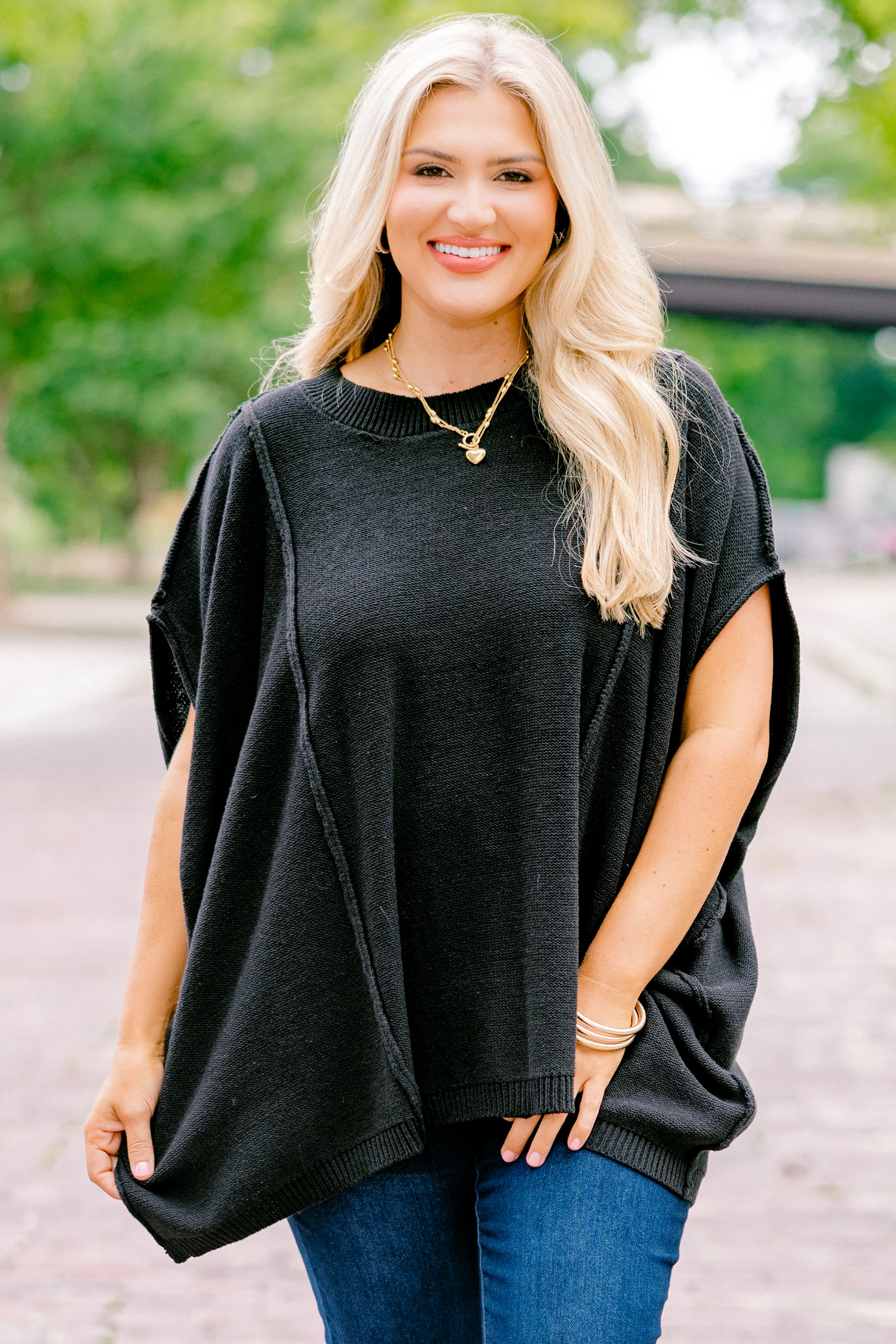 On My Way Over Sweater, Black - Giverhouse