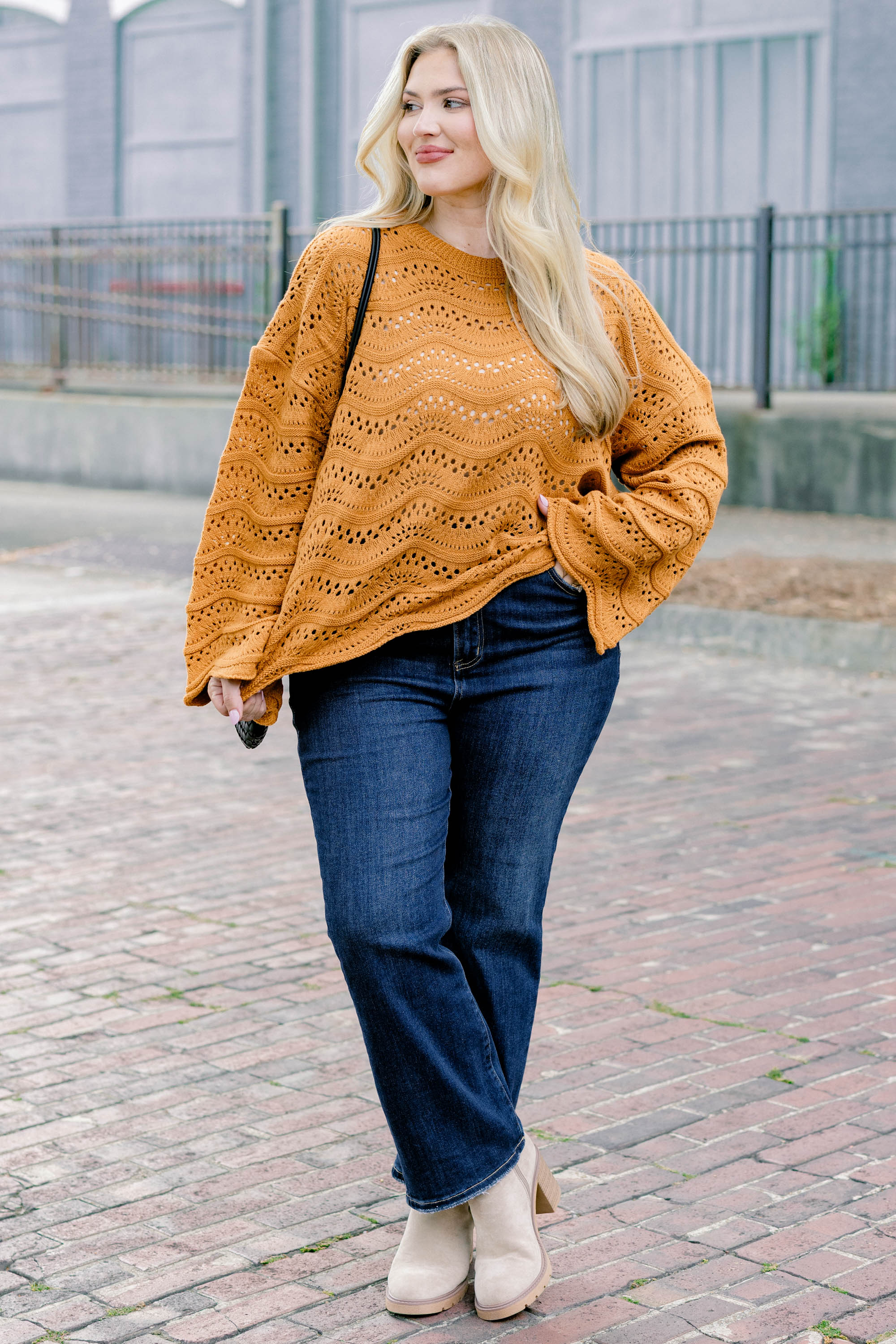 Wavy Comfort Sweater, Camel - Giverhouse