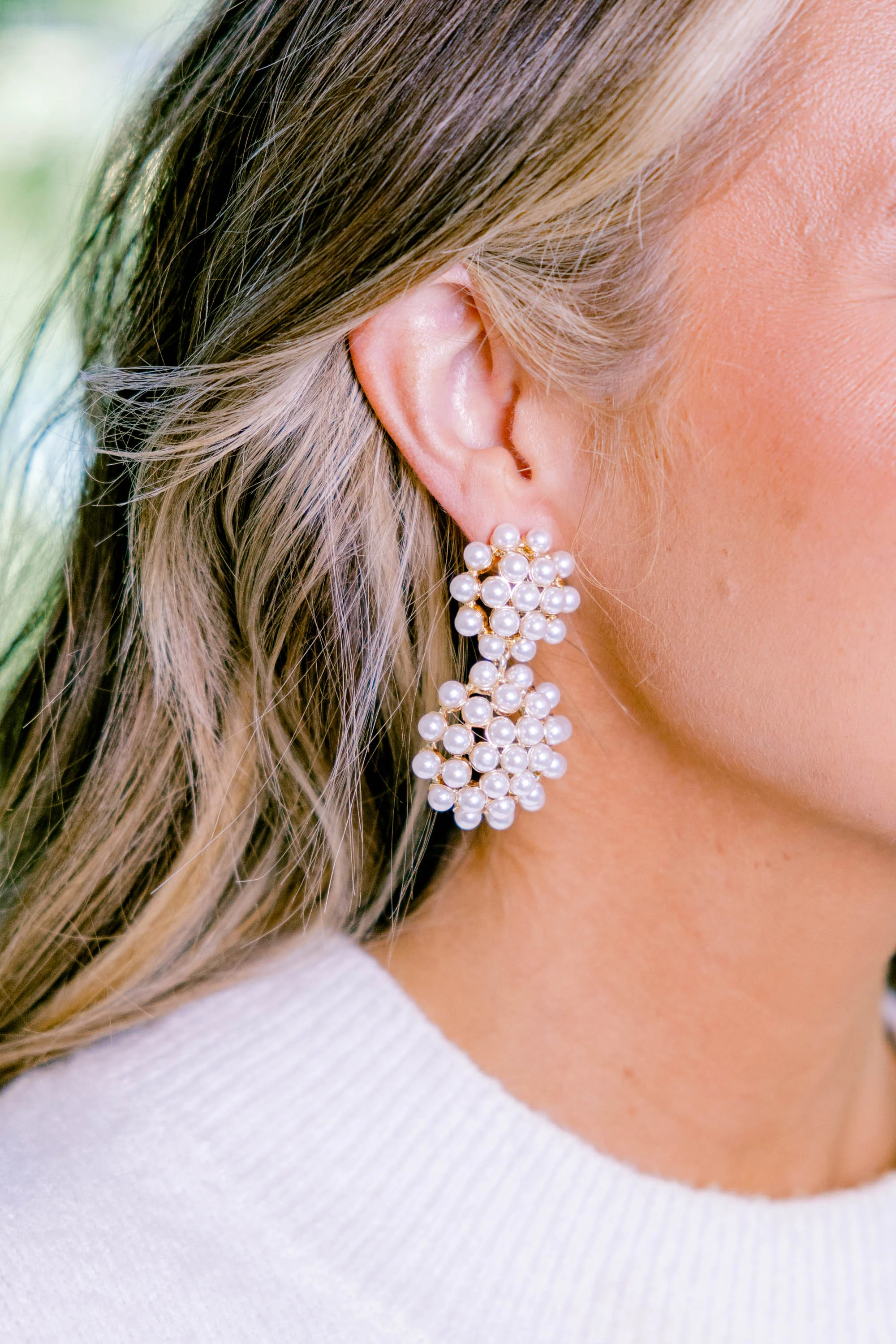 Meet Me At The Mistletoe Earrings, Cream - Giverhouse