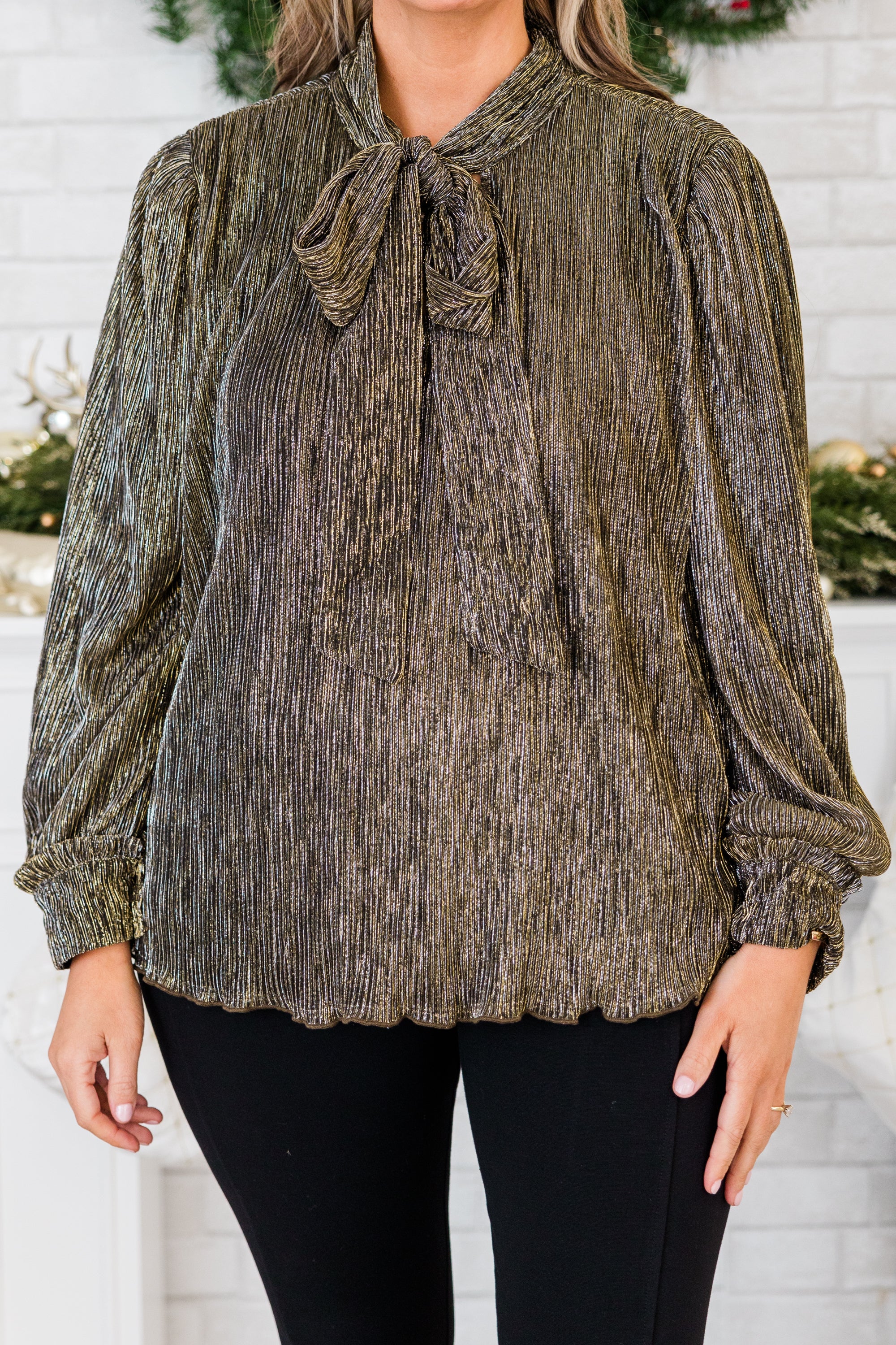 Tuning In Top, Black - Giverhouse