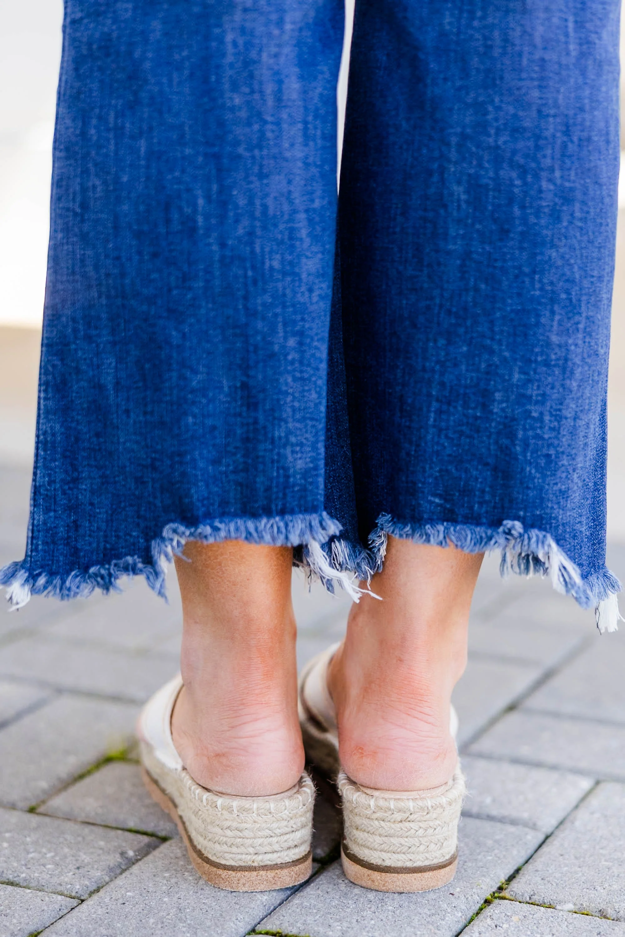 Oasis Living Sandals, White - Giverhouse