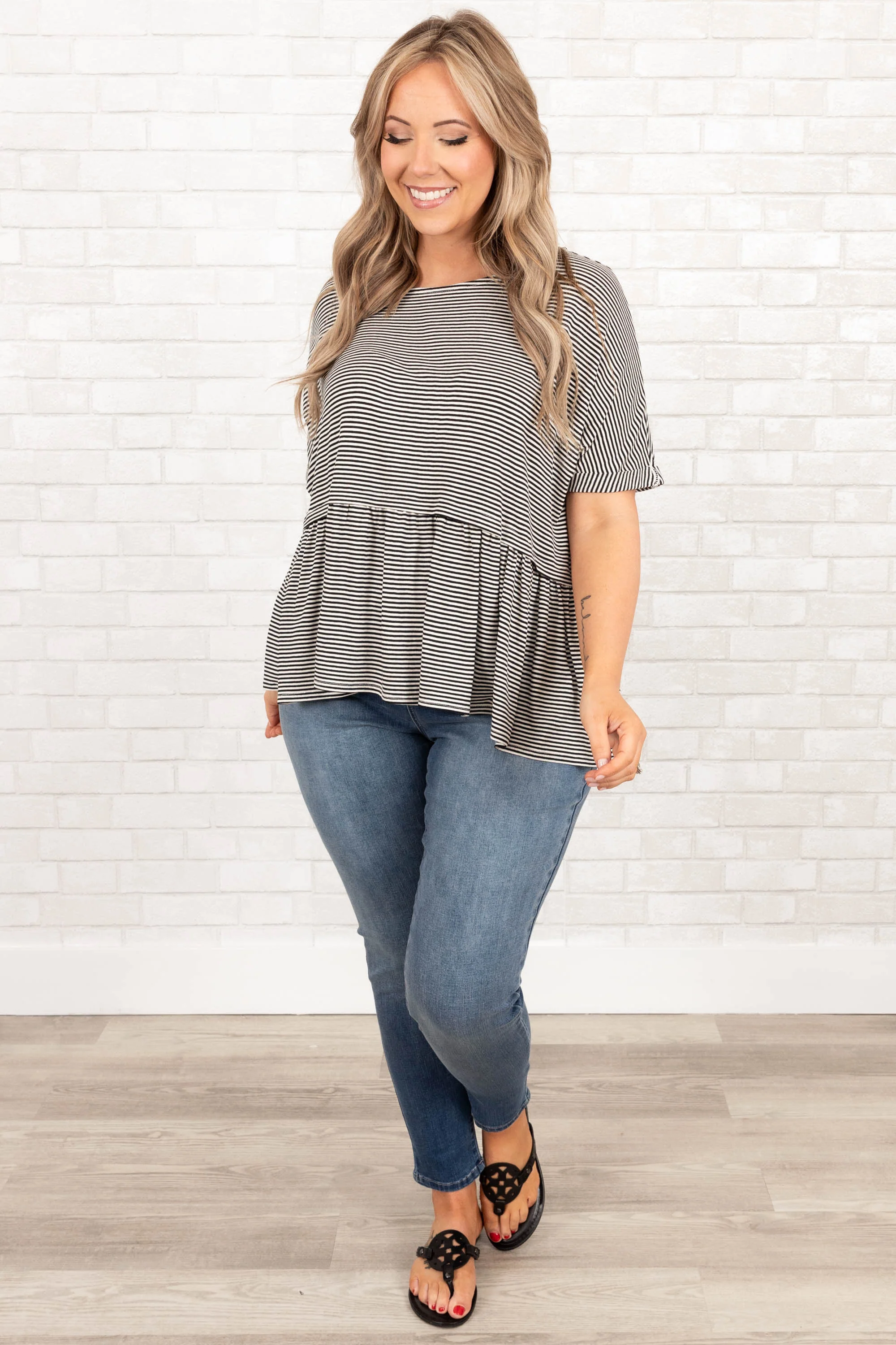 Wear And Tear Top, Black-White - Giverhouse