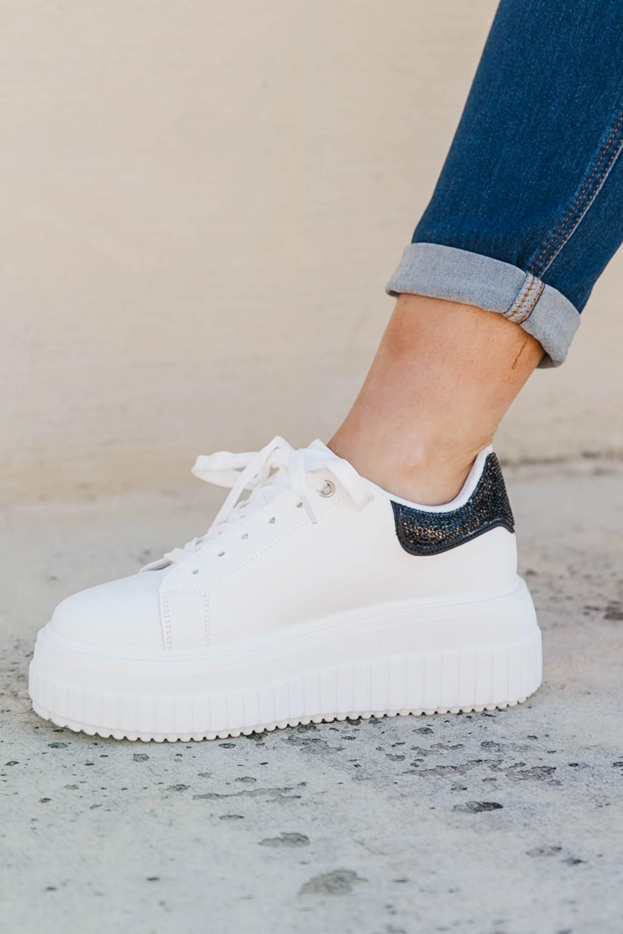 Step and Sparkle Shoes, White-Black - Giverhouse