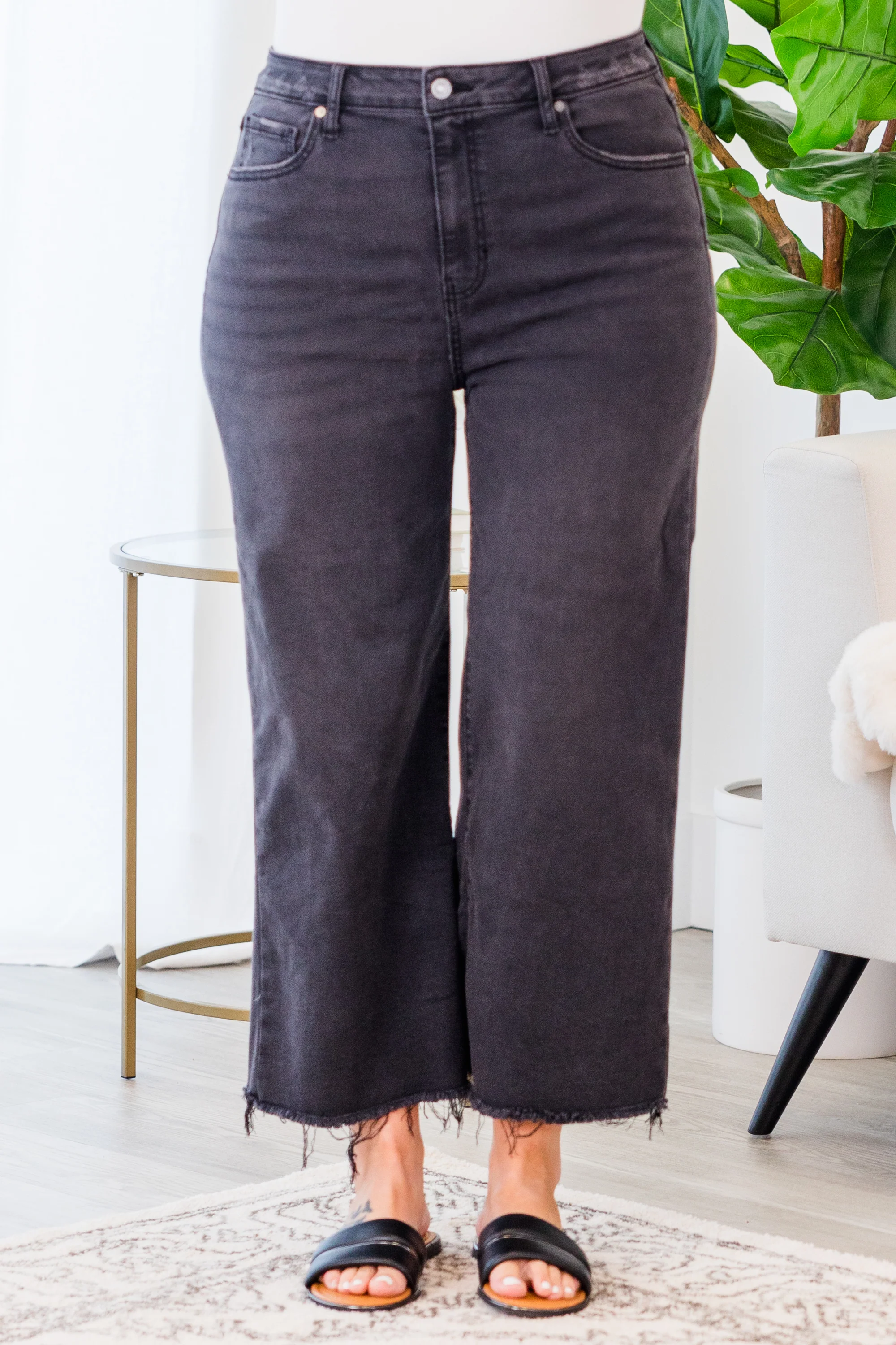 Boy Is Mine Jeans, Washed Black - Giverhouse