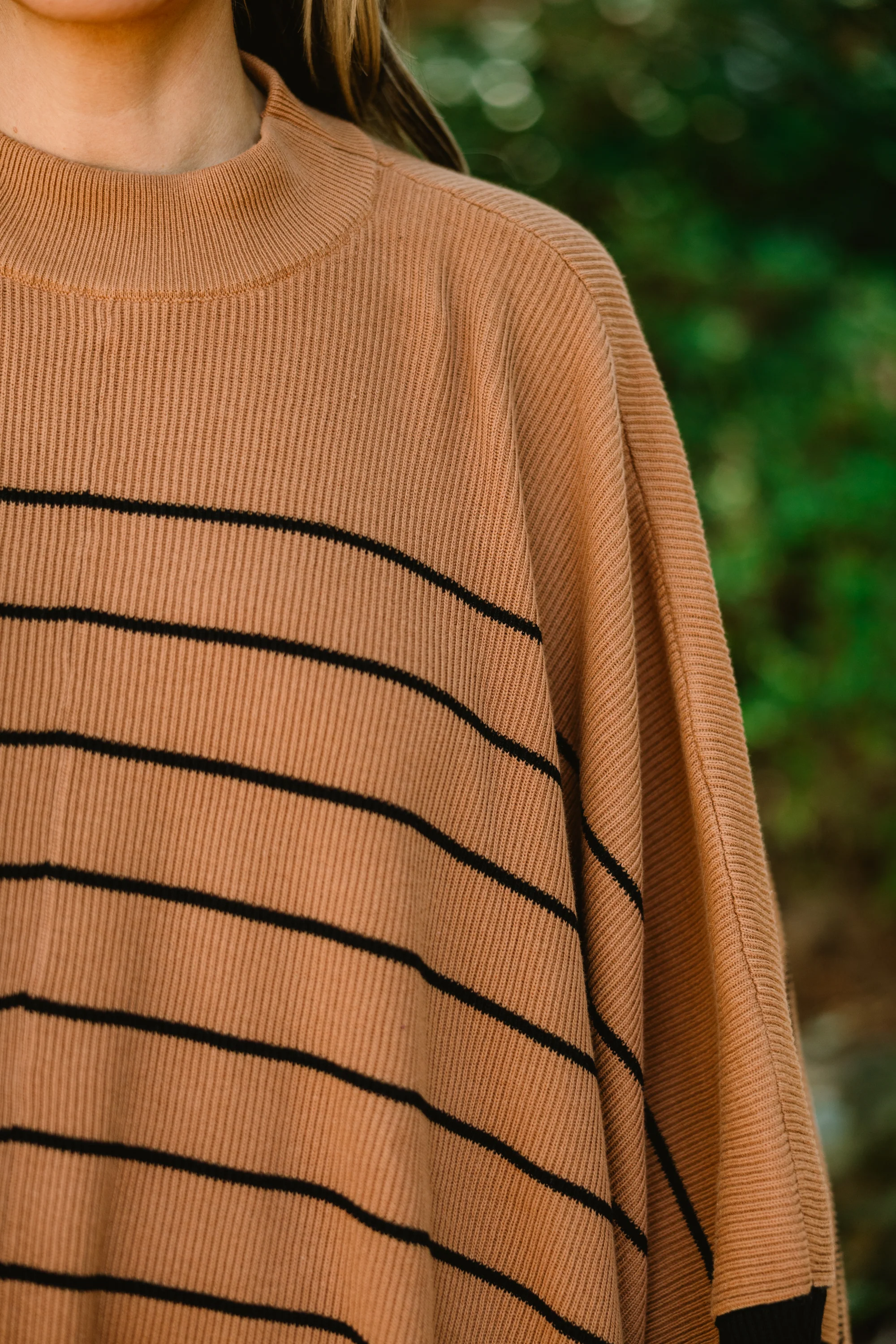 Warm Hugs Poncho, Khaki - Giverhouse