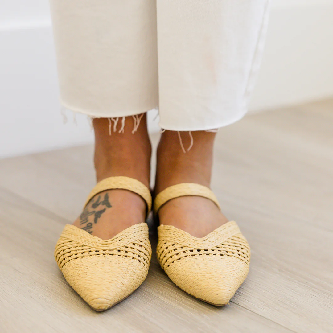 For The Moment Flats, Beige - Giverhouse