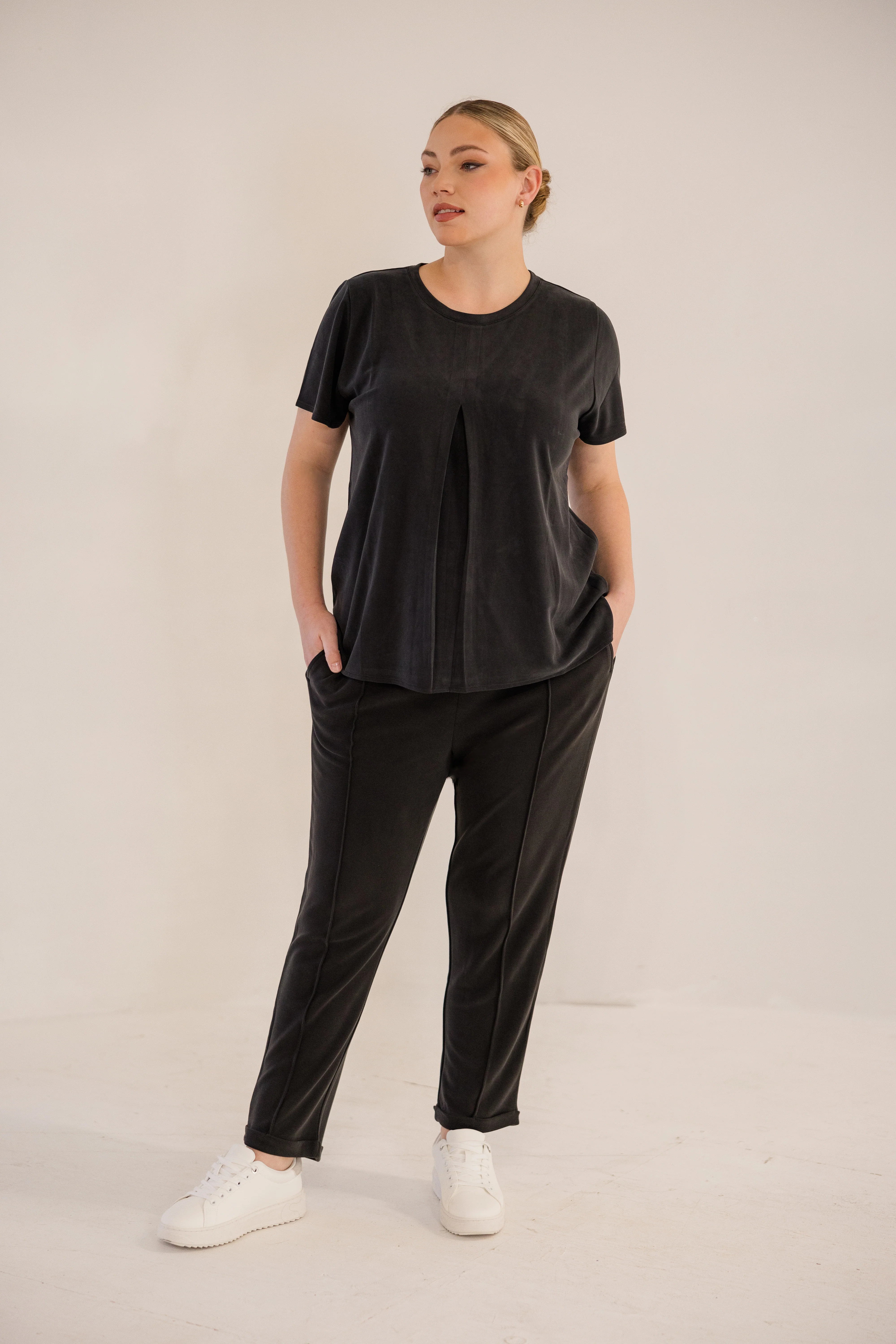 Soho Front Pleat Top, Black - Giverhouse