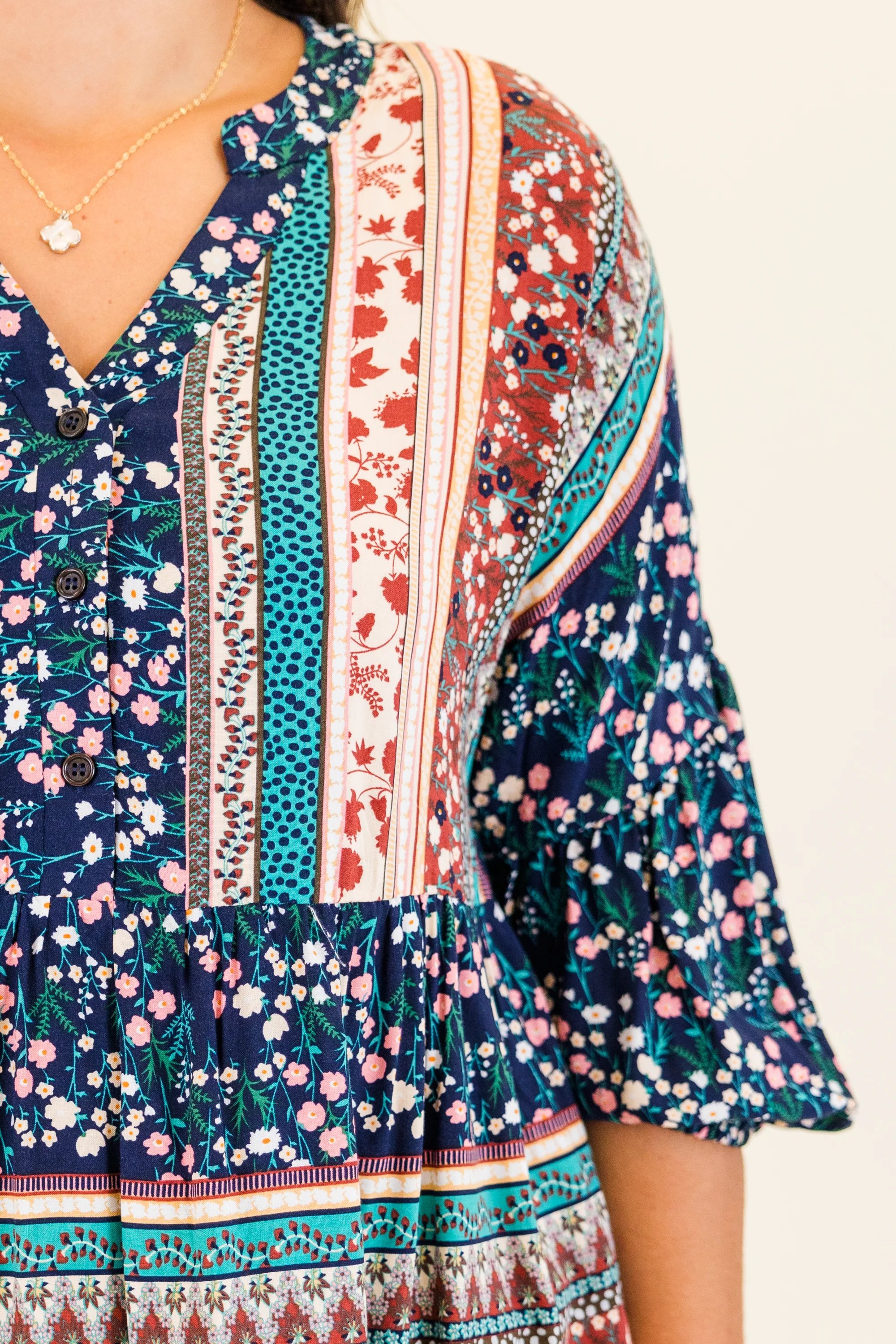 In A Field of Flowers Top, Navy - Giverhouse