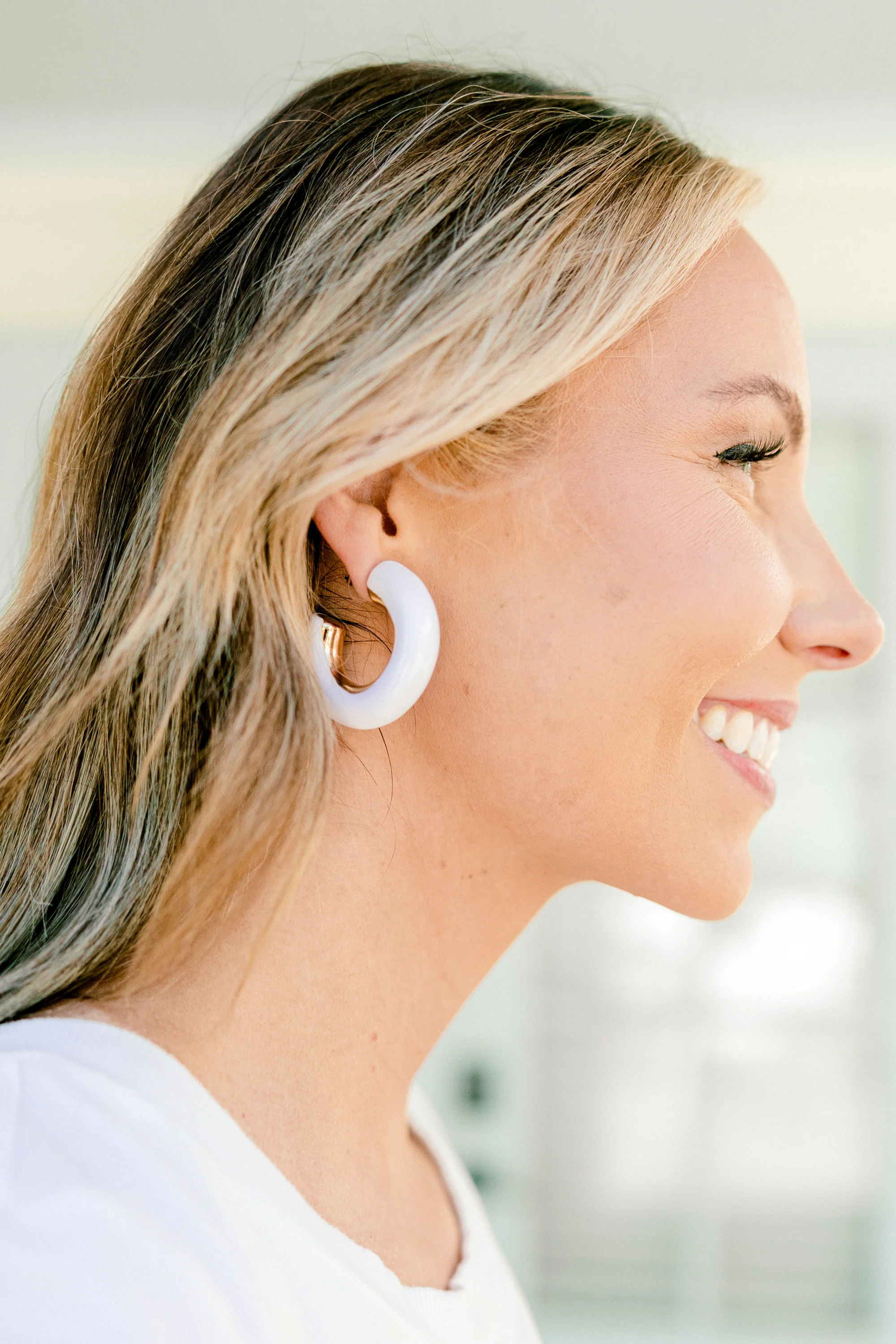 Sunshine & Bliss Earrings, White - Giverhouse