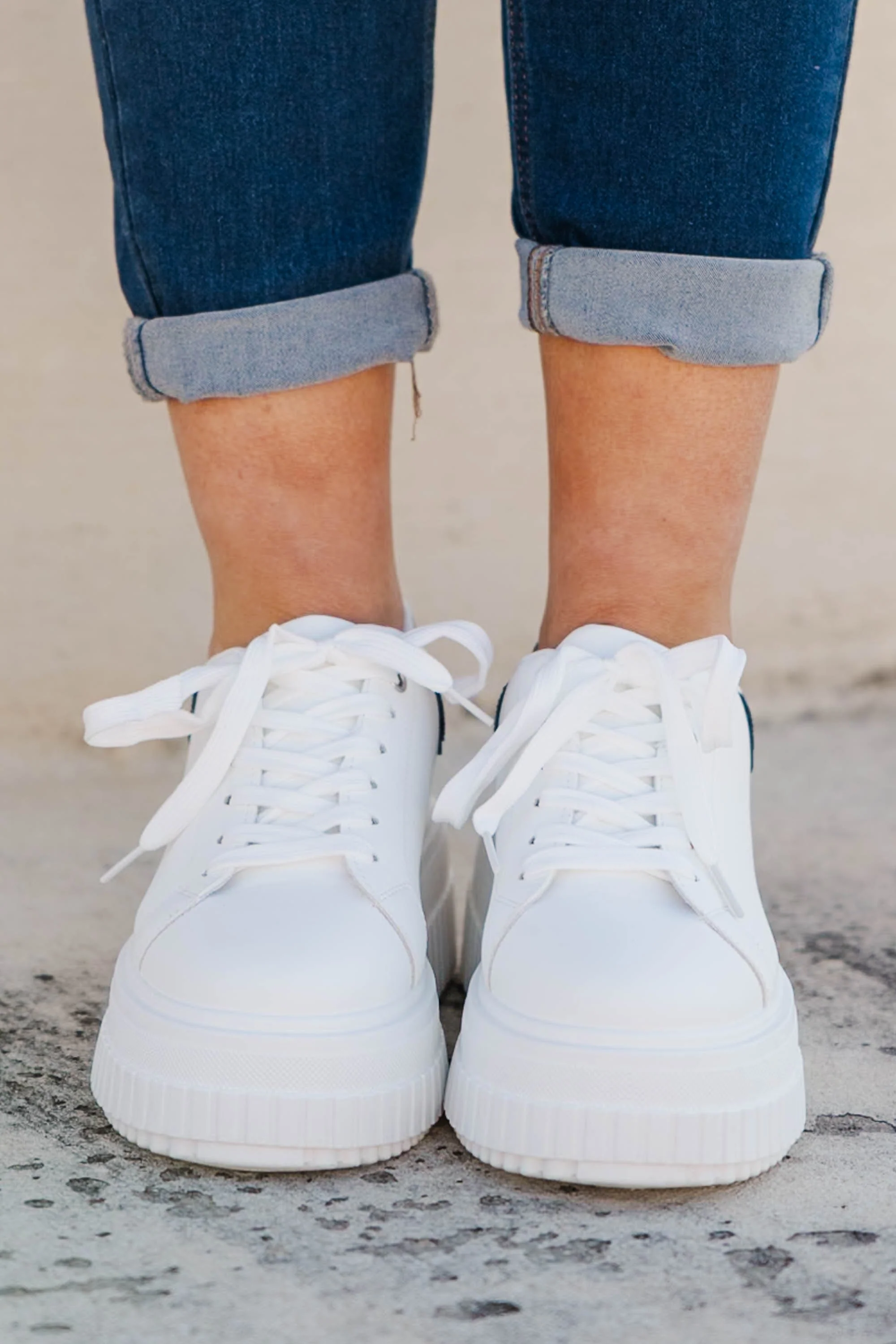 Step and Sparkle Shoes, White-Black - Giverhouse