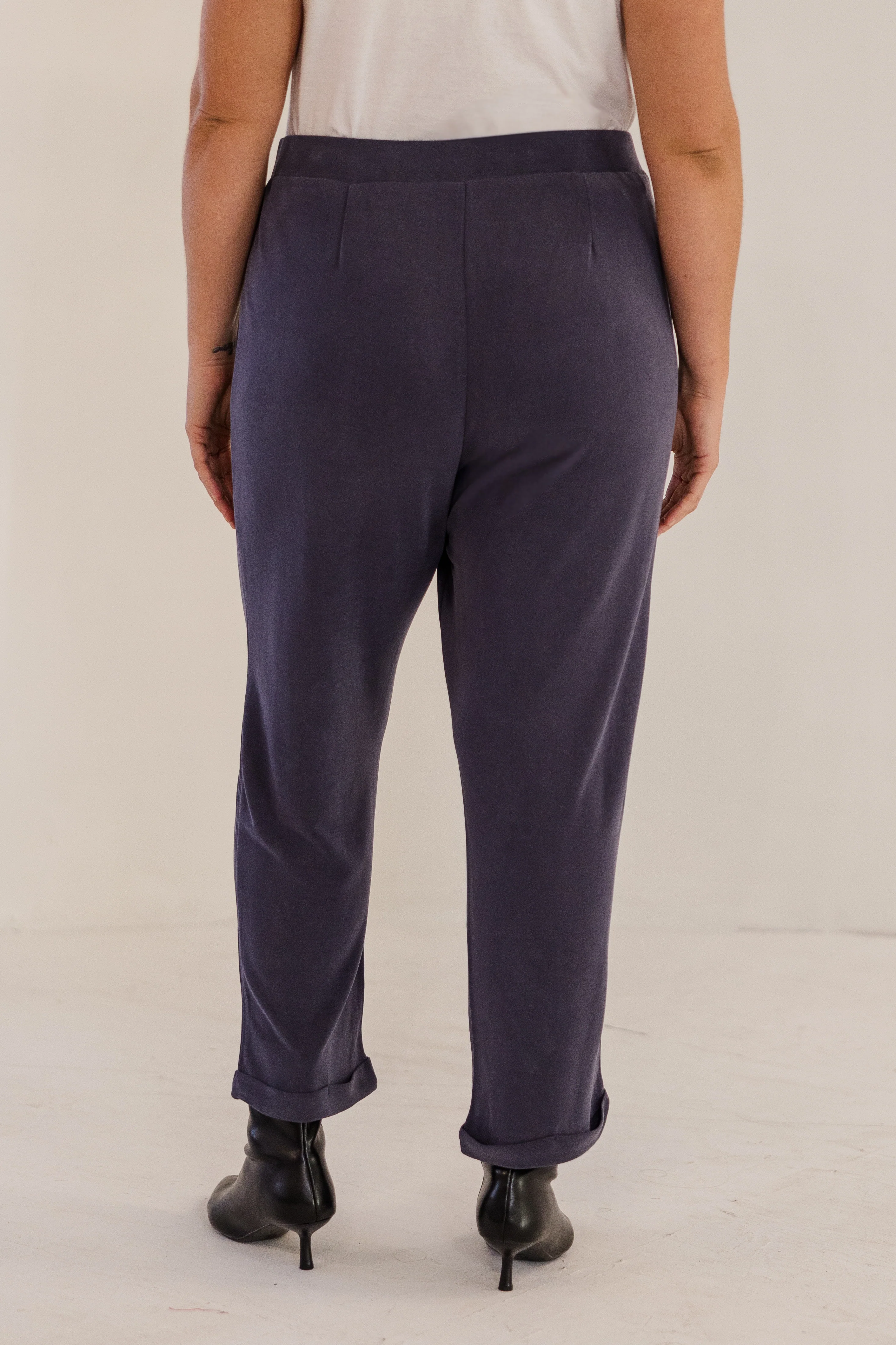 Chloe Pintuck Taper Pant, Ink Navy - Giverhouse