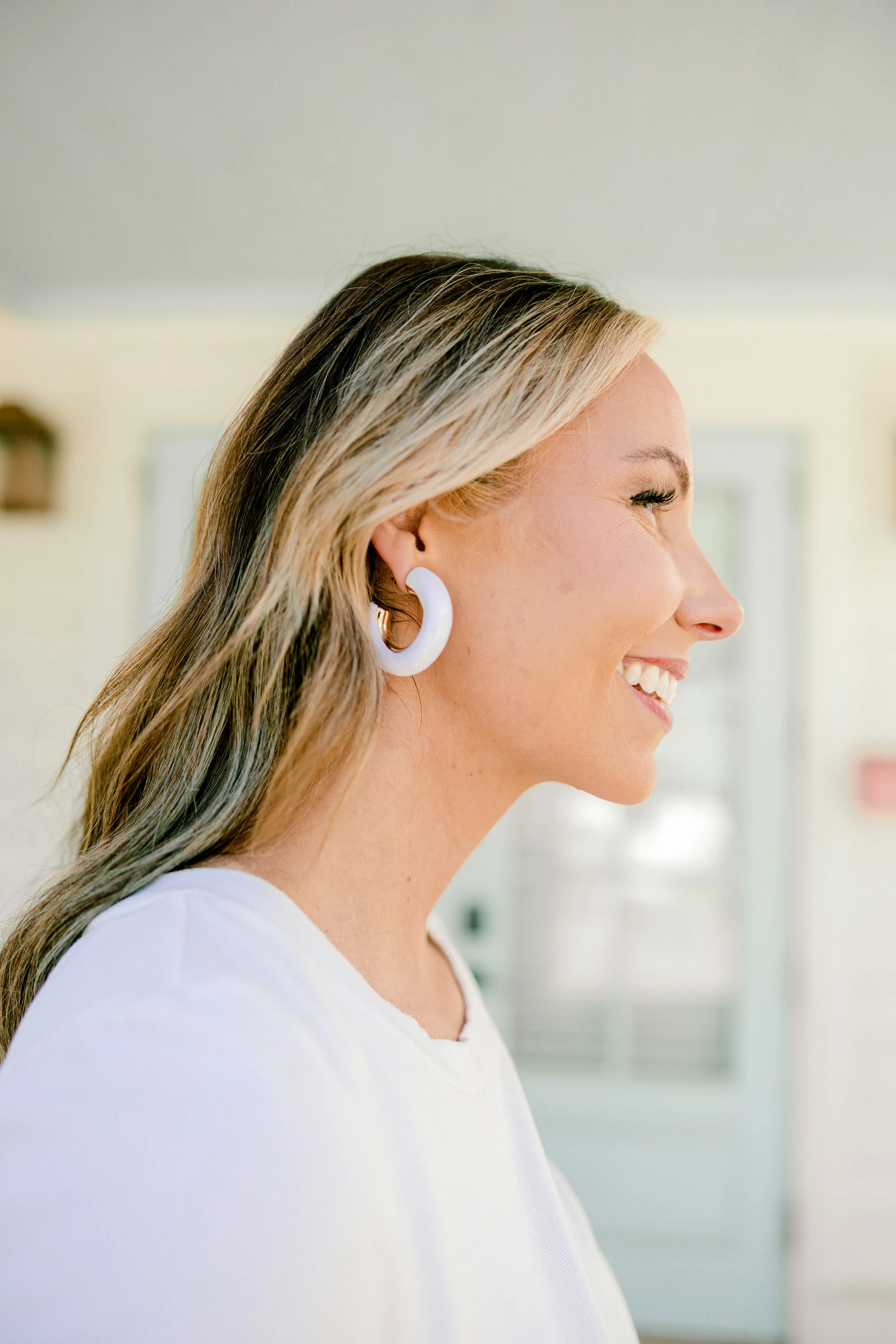 Sunshine & Bliss Earrings, White - Giverhouse