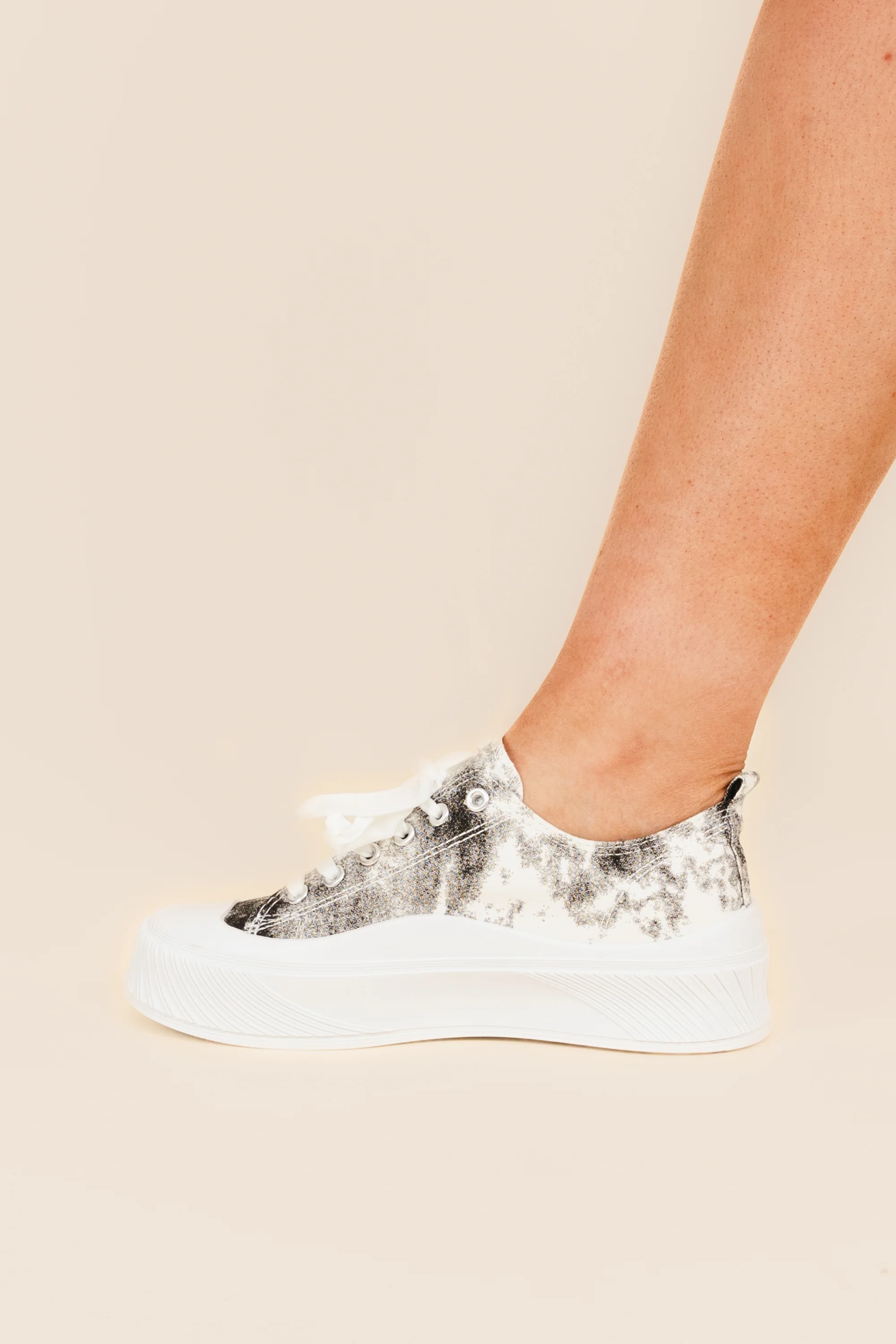 Stepping Into The Scene Sneakers, Black - Giverhouse