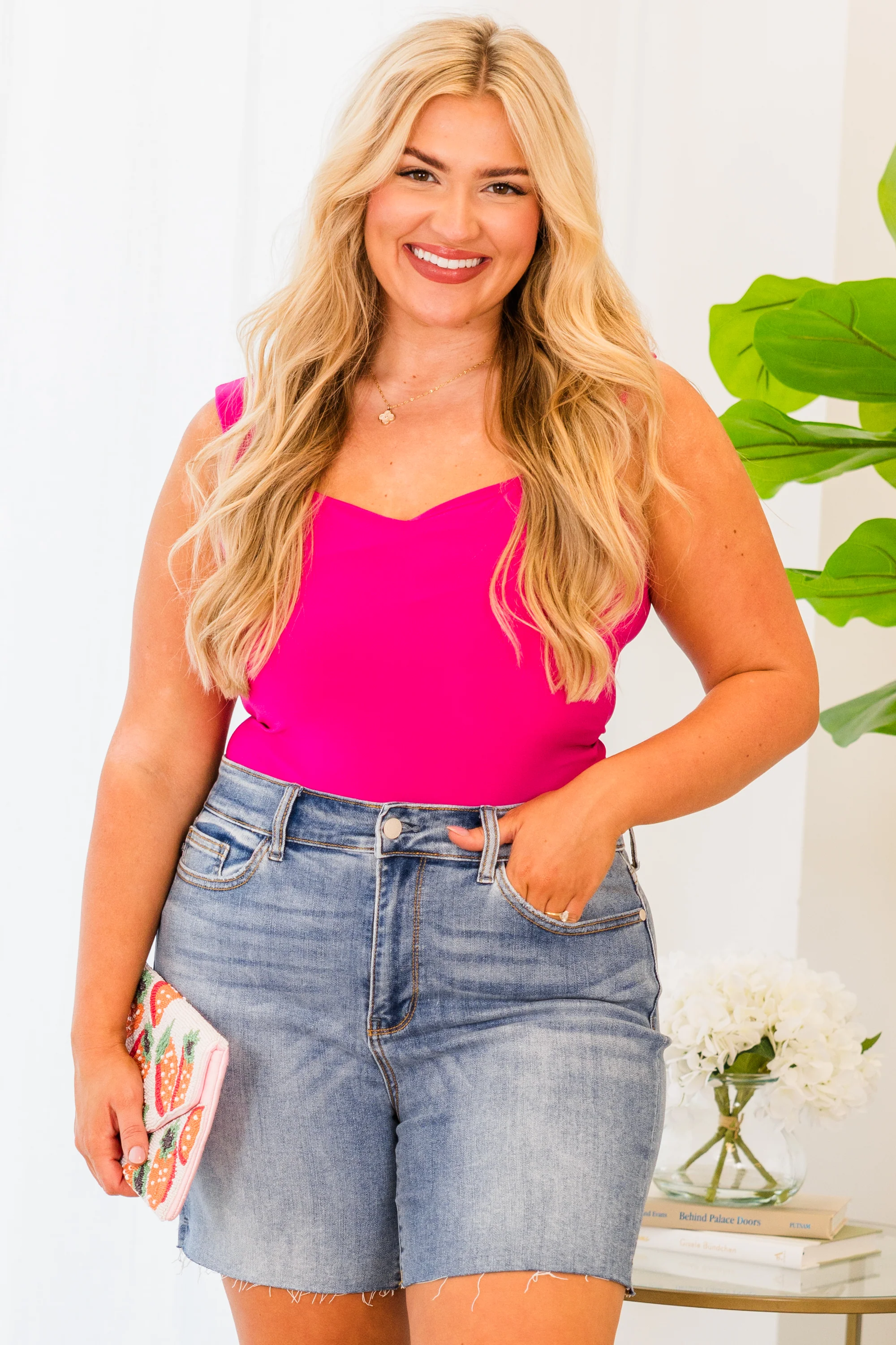 Judy Blue: Got Me Going Shorts, Medium Wash - Giverhouse